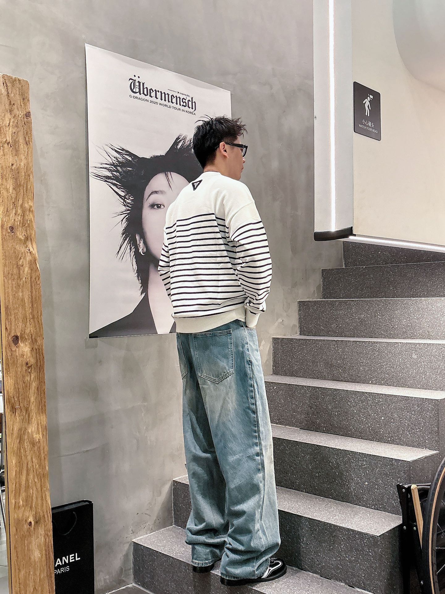 普家新款毛衣，上身宽松纱线采用细针织法，上身舒适，不挑身材 男女同款，秋冬毛衣，是今年最好看的情侣装，秋