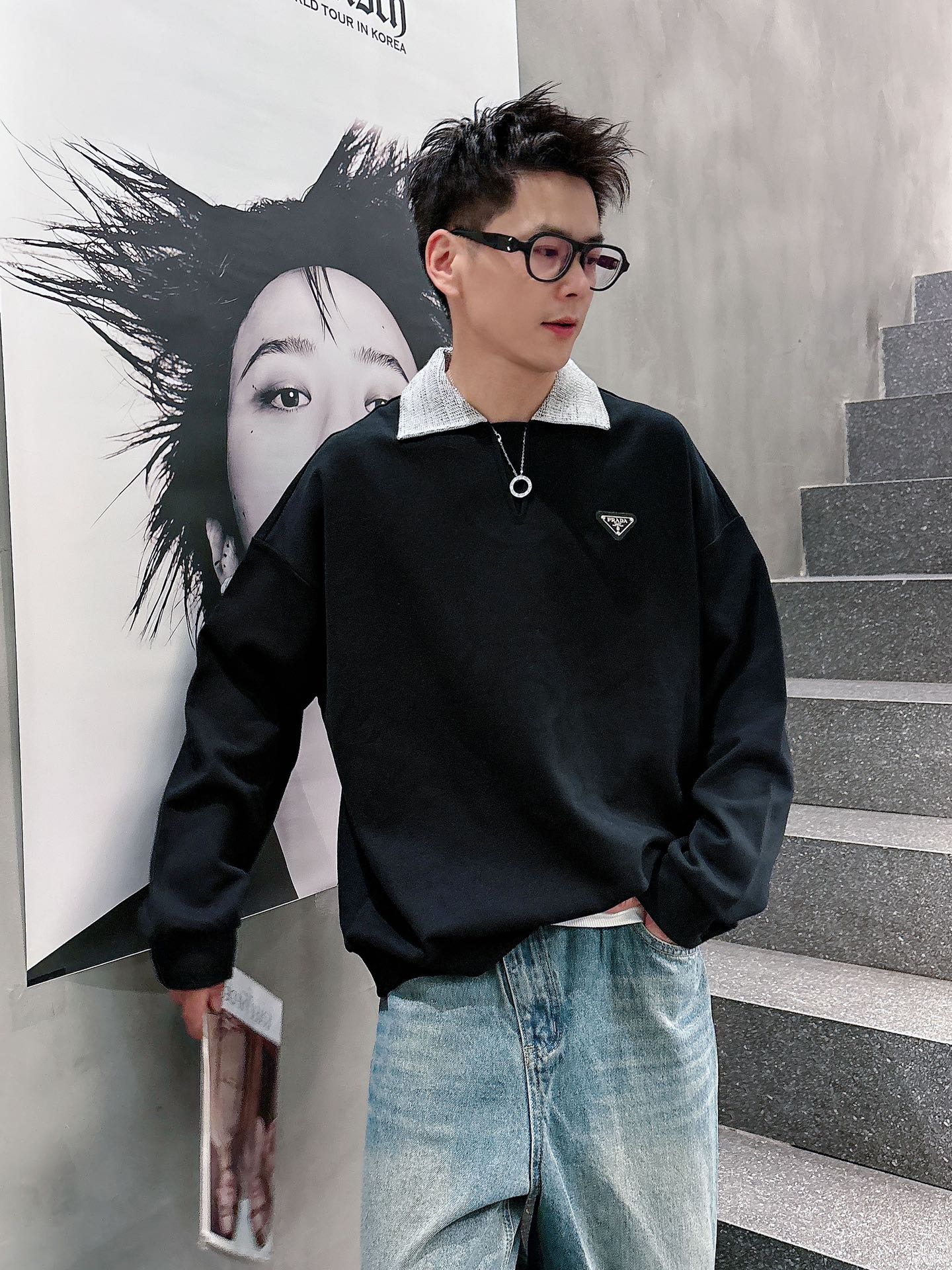 NO:540347,Pujia’s new autumn and winter base sweatshirt, the collision between the street and the outdoors, everyone knows that this sweatshirt is made of imported fabrics.  Classic Pujia Triangle Marker, three-dimensional layer size S-2XL, prada, hoodie, sweatshirts, alexander wang19860909普家新款秋冬打底卫衣,街头与户外的碰撞～～大家都知道这款卫衣采进口面料制成．经典普家三角标,,看得到的立体层次尺码S-2XL,,prada,hoodie,sweatshirts,alexander wang,Men's clothing