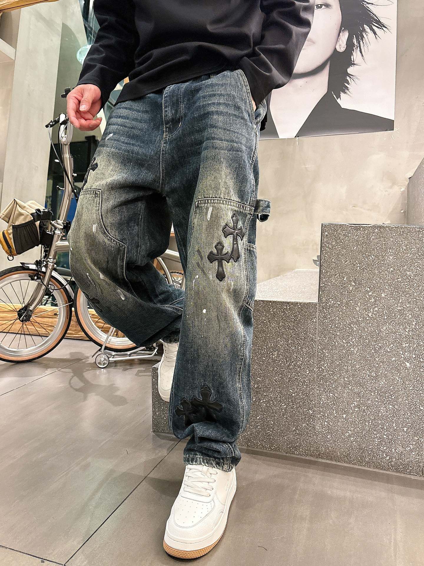 克罗心 25FW秋冬新款情侣牛仔裤 重工刺绣，上身版型真的绝了水洗棉面料超柔软 上身巨舒服包容性好✔️后