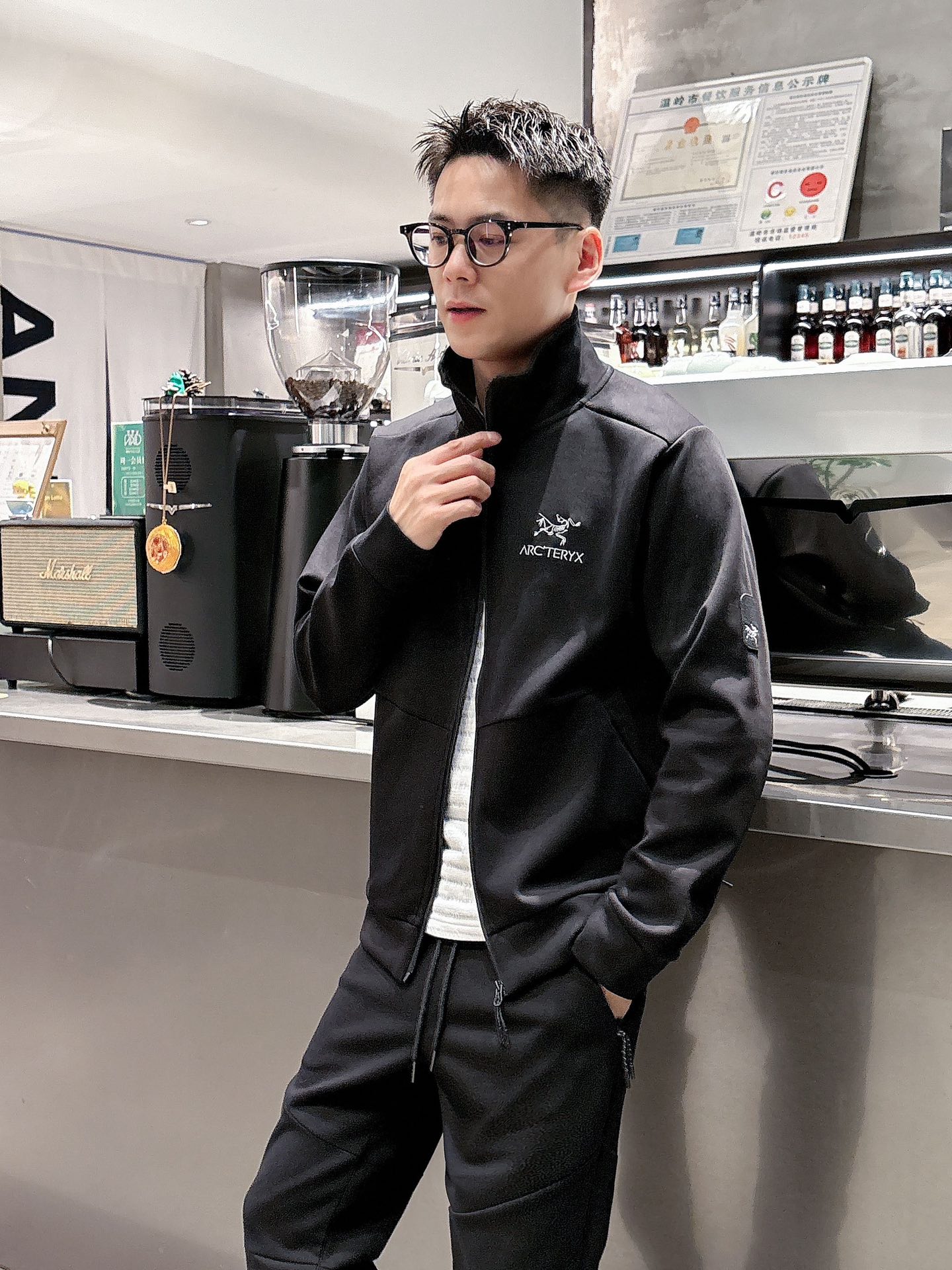 NO:565215,2025 Autumn and Winter Arc Bird's Cabinet's new COVERT PULLOVER outdoor sports thermal zipper sweatshirt, imported high-tech thermal fabric, elastic, comfortable and stylish, skin-friendly and breathable, moisture-absorbent and sweat-wicking, classic basic color matching, three-dimensional cutting and splicing technology, four-needle and six-thread precision routing, edge wrapping to prevent snags, a must-have for outdoor sports and leisure, mountaineering, camping, and fishing!  High quality goods!  Size L-4XL,,jil sander,hoodie,sweatshirts,alexander wang198609092025秋冬Arc鸟家柜子新款COVERT PULLOVER 户外运动保暖拉链卫衣,进口高定科技保暖面料,弹力舒适有型,亲肤透气,吸湿排汗,经典基础配色,立体裁剪拼接工艺,四针六线精工走线,包边防抽丝,户外运动休闲、登山、露营、垂钓必备！精品高货！ 尺码L-4XL,,jil sander,hoodie,sweatshirts,alexander wang,Men's clothing