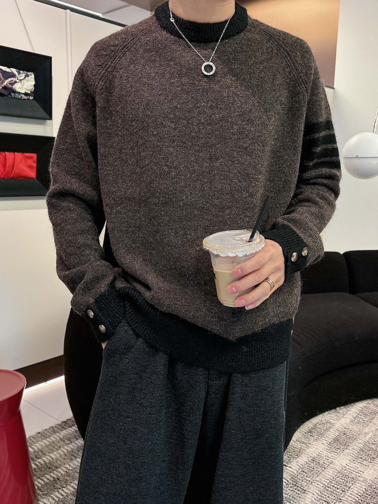 NO:647670,TB's new sweater is comfortable on the upper body and does not matter the body shape. It is the same style for men and women. It is the most beautiful couple's outfit for autumn and winter. It is a must-have for autumn and winter and can be matched with everything. It is stylish and fashionable. Dear friends, you deserve it!  Size M-XL,,sweaters,alexander wang19860909TB新款毛衫毛衣,上身舒适,不挑身材 男女同款,秋冬毛衣,是今年最好看的情侣装,秋冬必备百搭不出错,洋气又时髦,亲爱的们值得拥有！ 尺码M-XL,,sweaters,alexander wang,Men's clothing