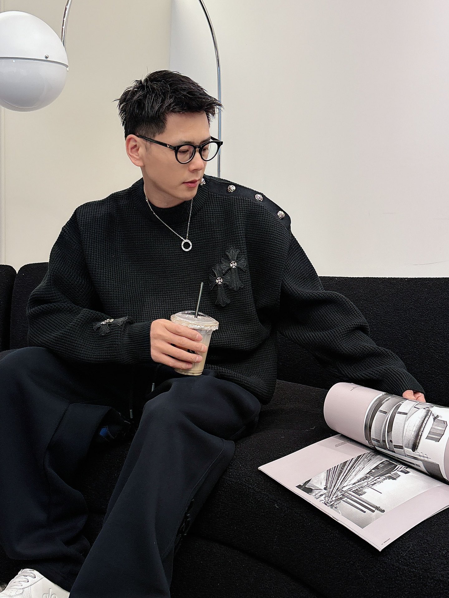 NO:647677,Kroxin's new sweater is comfortable on the upper body and does not matter the body shape. It is the same style for men and women. It is the most beautiful couple's clothing in autumn and winter. It is a must-have in autumn and winter. It is versatile, stylish and fashionable. Dear friends, you deserve it!  Size M-XL,,chrome hearts,sweaters,alexander wang19860909克罗心新款毛衫毛衣,上身舒适,不挑身材 男女同款,秋冬毛衣,是今年最好看的情侣装,秋冬必备百搭不出错,洋气又时髦,亲爱的们值得拥有！ 尺码M-XL,,chrome hearts,sweaters,alexander wang,Men's clothing