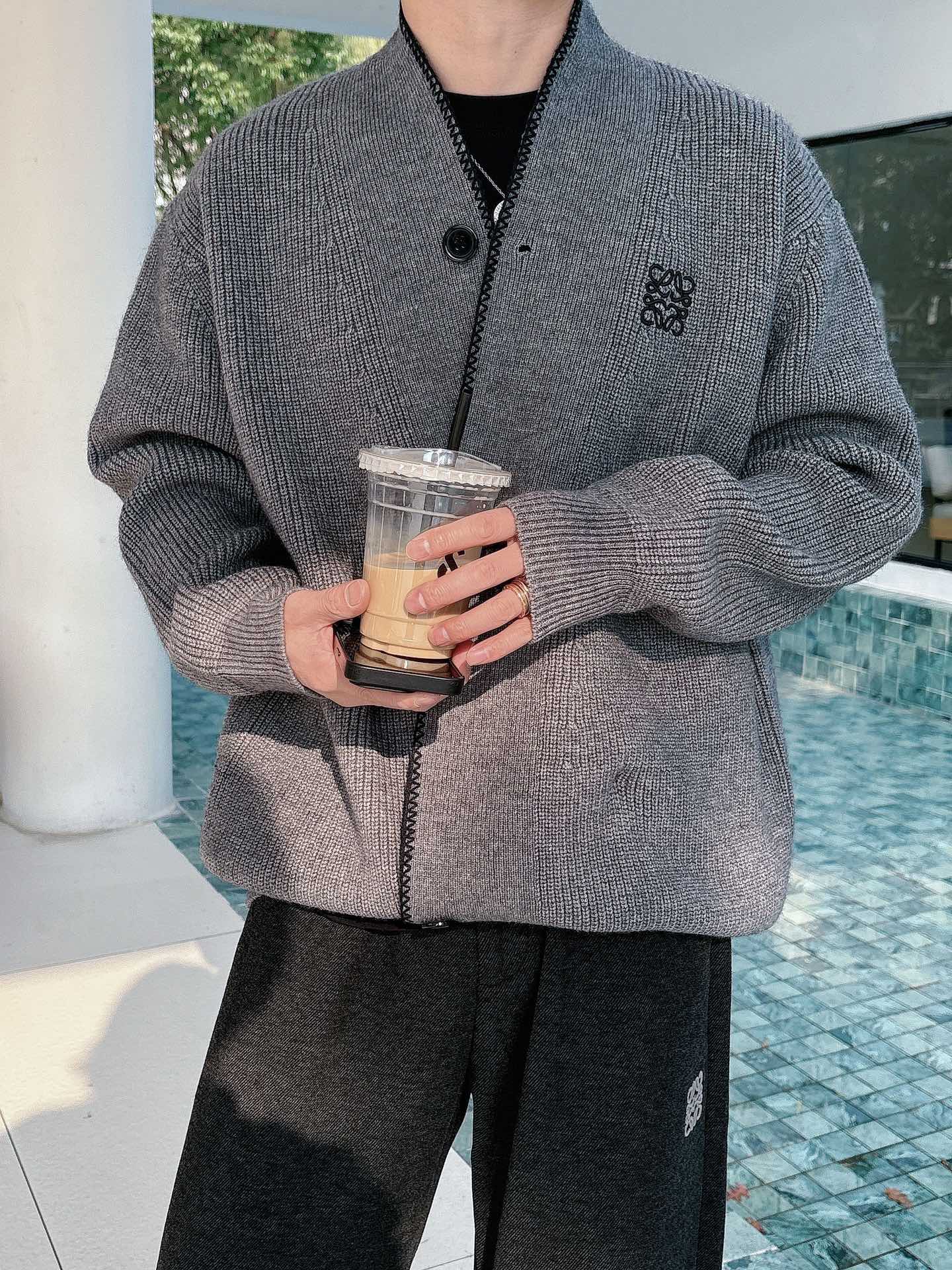 罗意威新款开衫老钱毛衣，上身舒适，不挑身材 男女同款，秋冬毛衣，是今年最好看的情侣装，秋冬必备百搭不出错