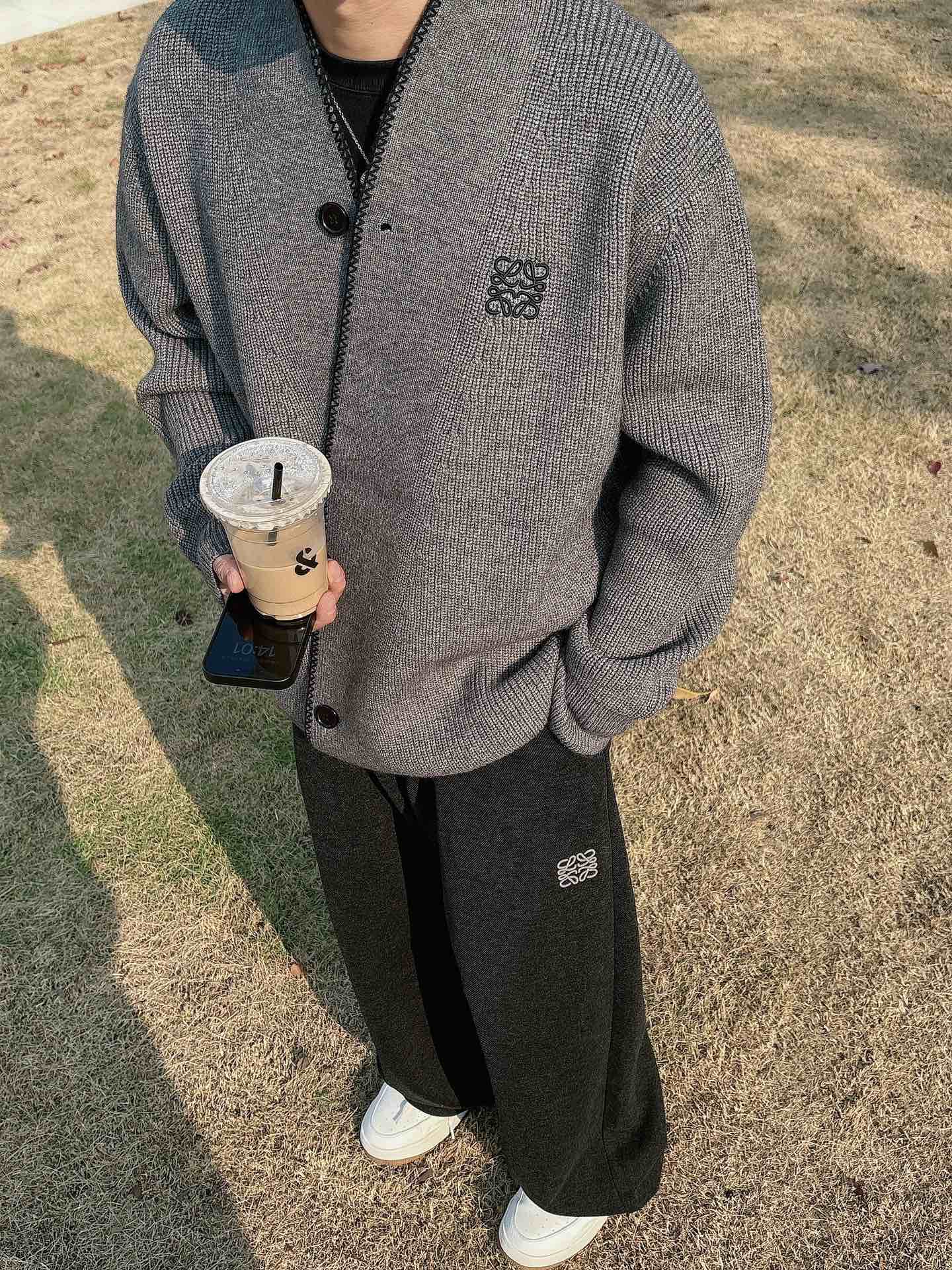 罗意威新款开衫老钱毛衣，上身舒适，不挑身材 男女同款，秋冬毛衣，是今年最好看的情侣装，秋冬必备百搭不出错