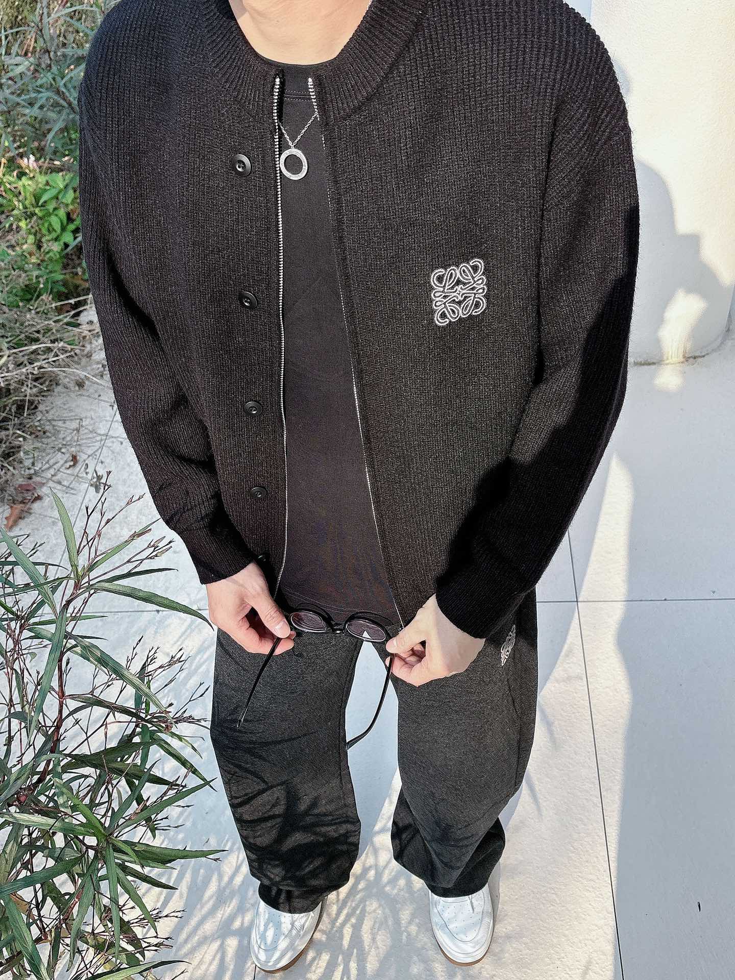 罗意威新款拉链开衫老钱毛衣，上身舒适，不挑身材 男女同款，秋冬毛衣，是今年最好看的情侣装，秋冬必备百搭不