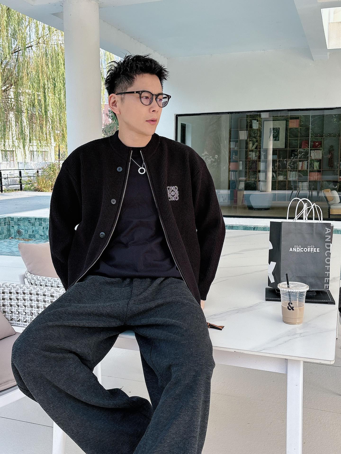 罗意威新款拉链开衫老钱毛衣，上身舒适，不挑身材 男女同款，秋冬毛衣，是今年最好看的情侣装，秋冬必备百搭不