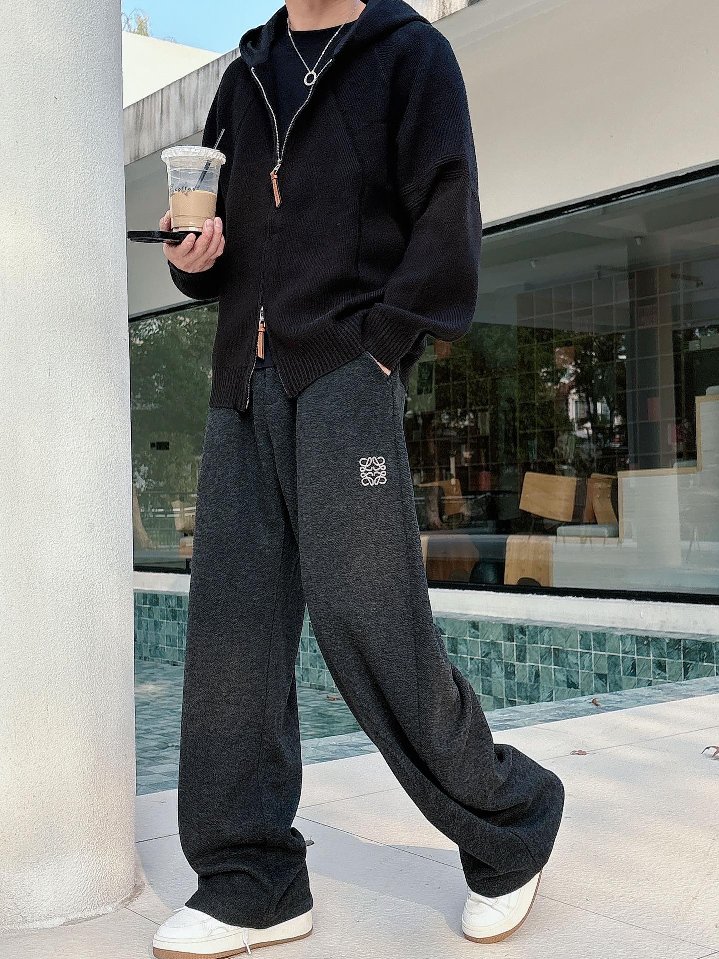 罗意威新款拉链开衫老钱毛衣，上身舒适，不挑身材 男女同款，秋冬毛衣，是今年最好看的情侣装，秋冬必备百搭不