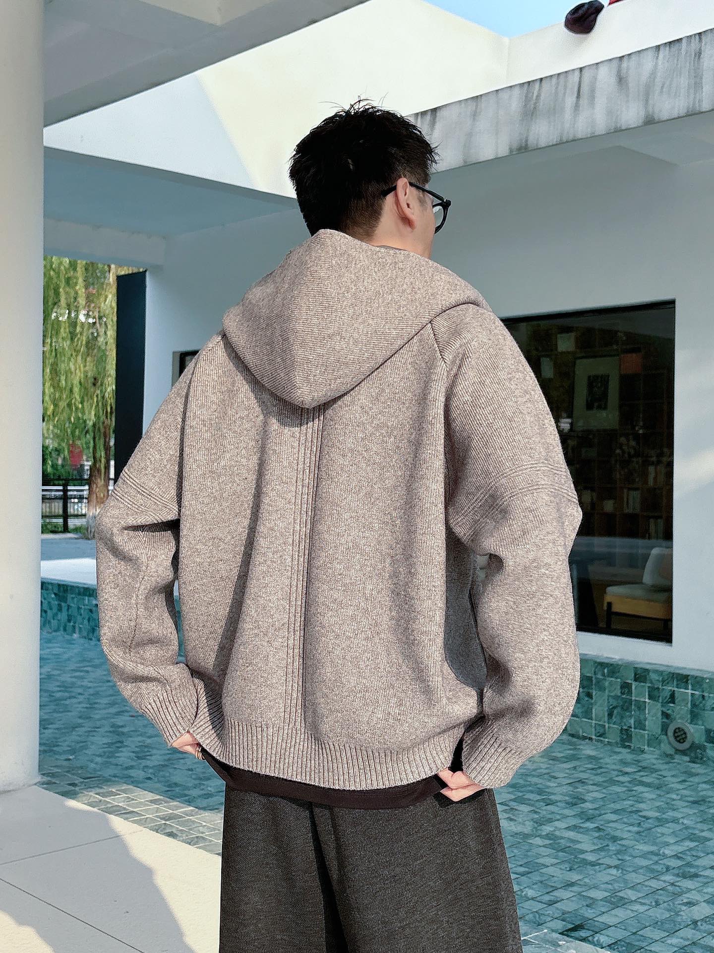 罗意威新款拉链开衫老钱毛衣，上身舒适，不挑身材 男女同款，秋冬毛衣，是今年最好看的情侣装，秋冬必备百搭不