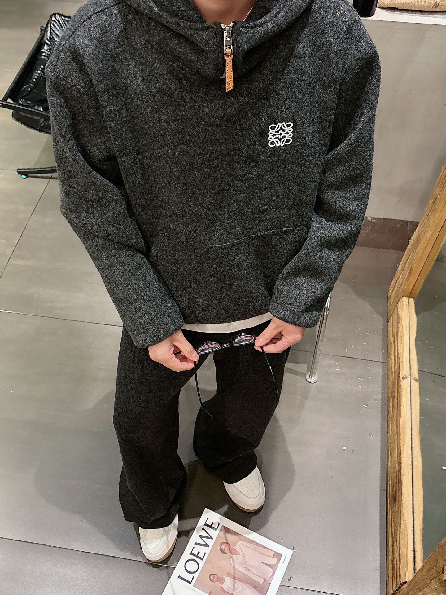 罗意威新款拉链帽款羊毛卫衣，上身舒适，不挑身材 男女同款，秋冬毛衣，是今年最好看的情侣装，秋冬必备百搭不