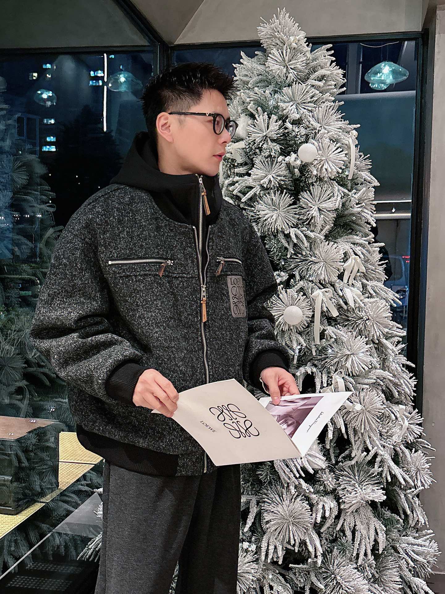 罗意威新款羊毛假两件拉链加毛加厚外套，上身舒适，不挑身材 男女同款，秋冬毛衣，是今年最好看的情侣装，秋冬