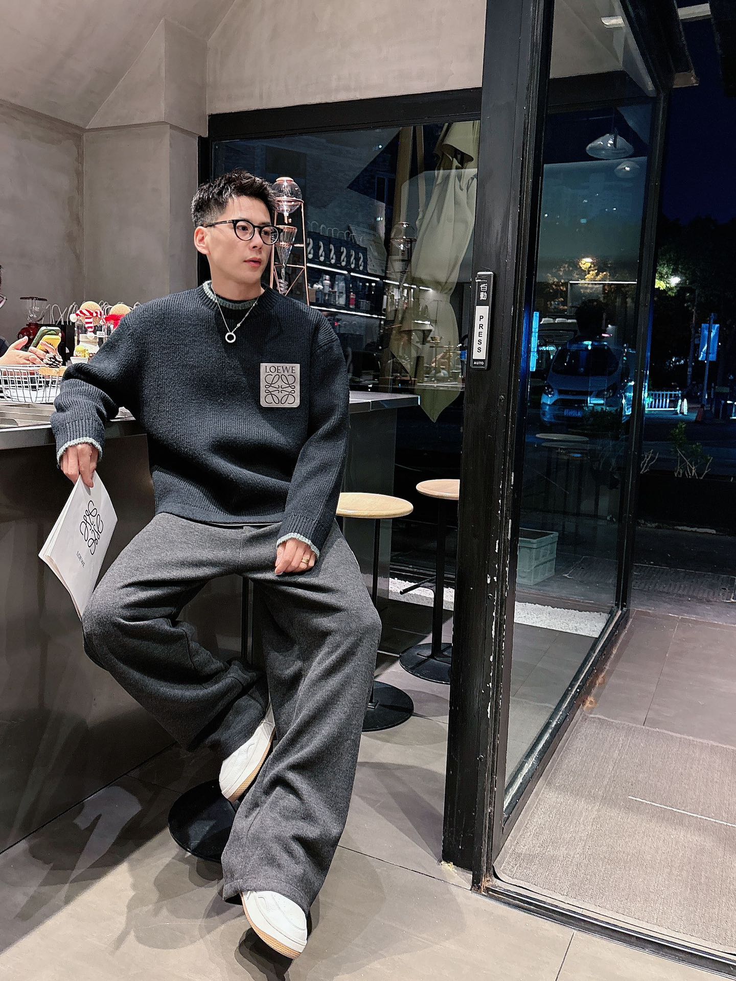 罗意威新款毛衣，上身舒适，不挑身材 男女同款，秋冬毛衣，是今年最好看的情侣装，秋冬必备百搭不出错，洋气又