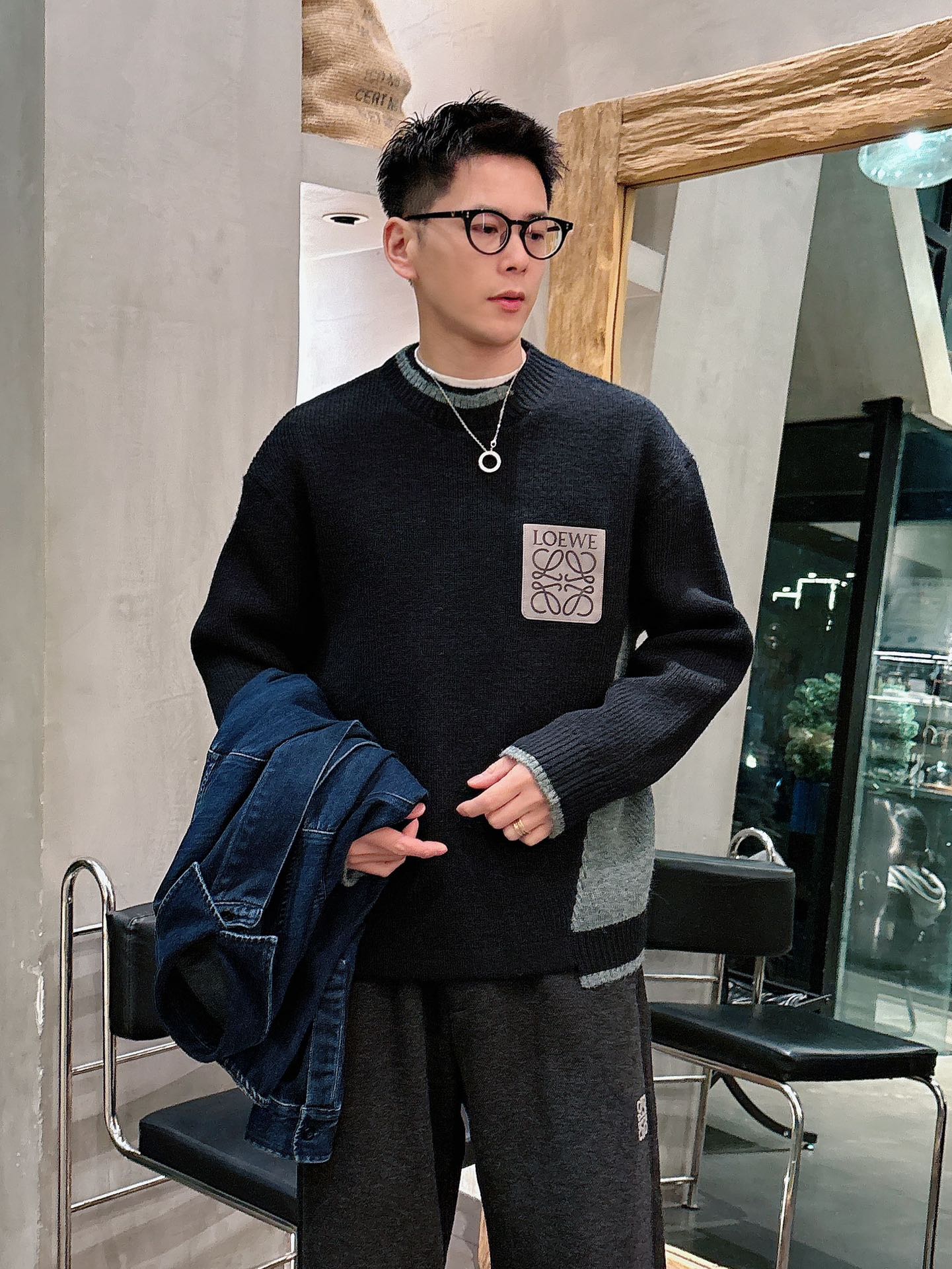 罗意威新款毛衣，上身舒适，不挑身材 男女同款，秋冬毛衣，是今年最好看的情侣装，秋冬必备百搭不出错，洋气又