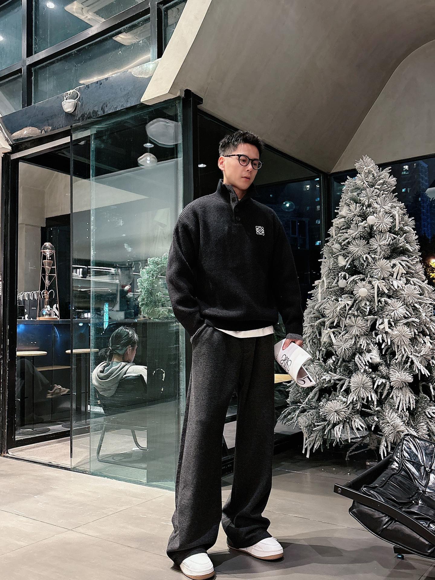 罗意威新款新年红毛衣，上身舒适，不挑身材 男女同款，秋冬毛衣，是今年最好看的情侣装，秋冬必备百搭不出错，