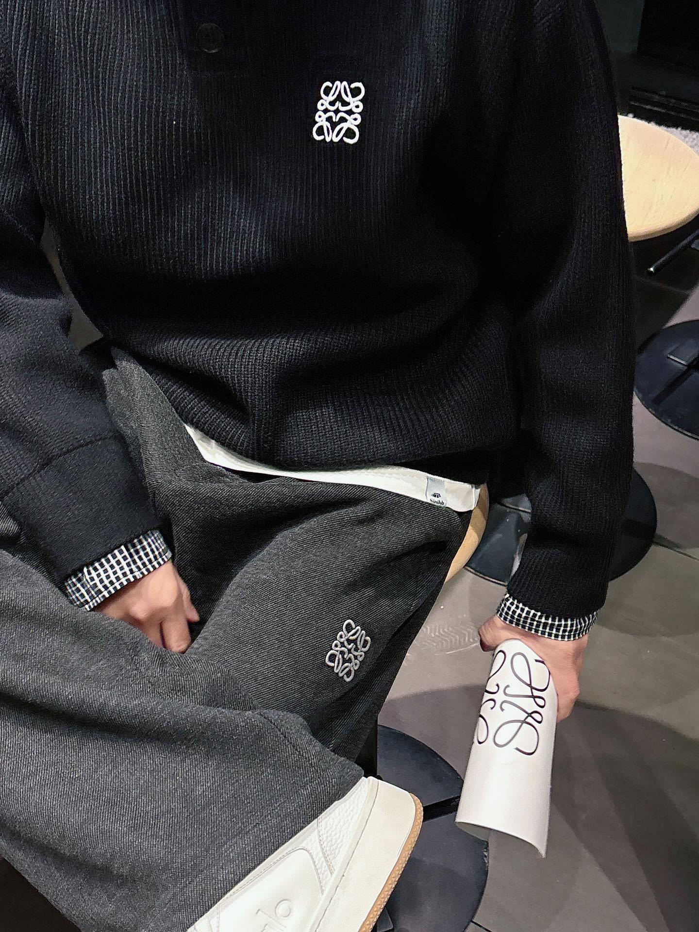 罗意威新款新年红毛衣，上身舒适，不挑身材 男女同款，秋冬毛衣，是今年最好看的情侣装，秋冬必备百搭不出错，