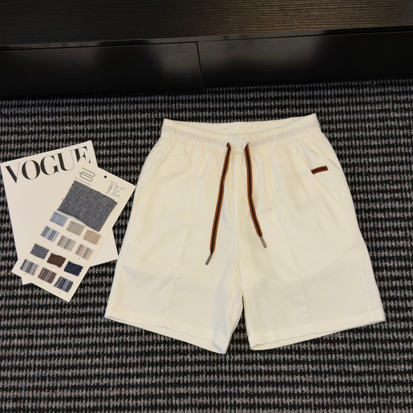 NO:848019,These are ZEGNA's classic Oasi Lino linen casual shorts. They are the most popular men's summer style this year and accurately capture the aesthetics of high-end men aged 30-60!  Size M-4XL,,shorts,19860909这款就是ZEGNA经典Oasi Lino 绿洲亚麻休闲短裤,妥妥今年男装夏季引流王炸爆款,精准踩中30-60岁高端男士审美！尺码M-4XL,,shorts,,Men's clothing