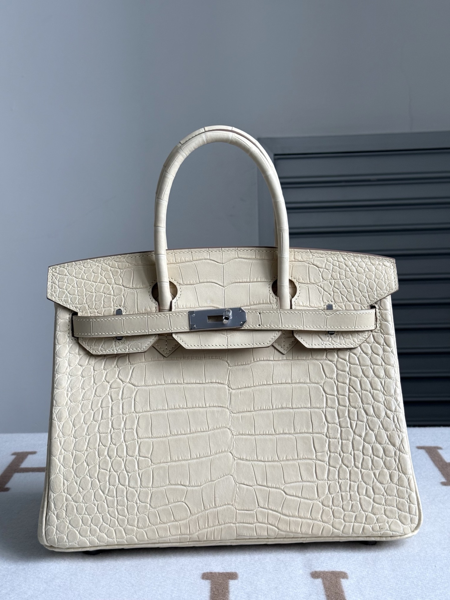 Hermès high-end player rare leather, imported matte square American crocodile leather birkin 30, vanilla color, hand-stitched with beeswax thread