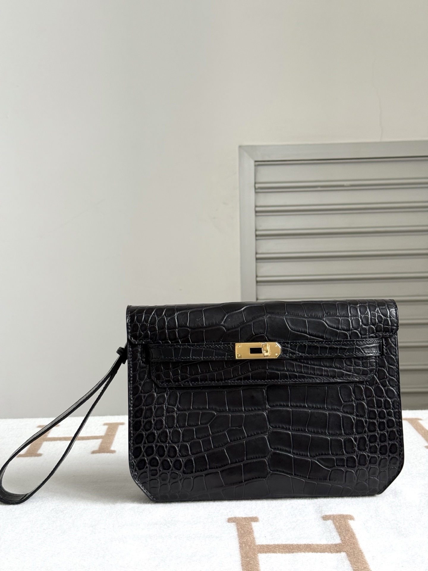 Hermès high-end player rare leather Kelly depeches 25cm clutch, imported HCP American matte crocodile belly black, full set of hand-nailed hardwa