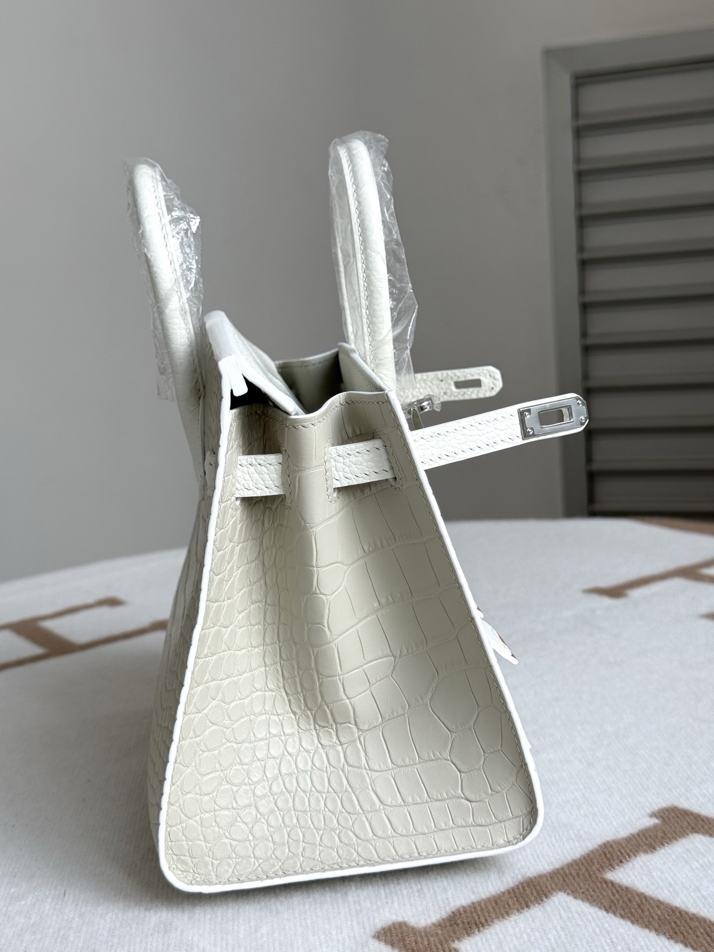 Hermes Birkin White croc-embossed leather 20cm everyday