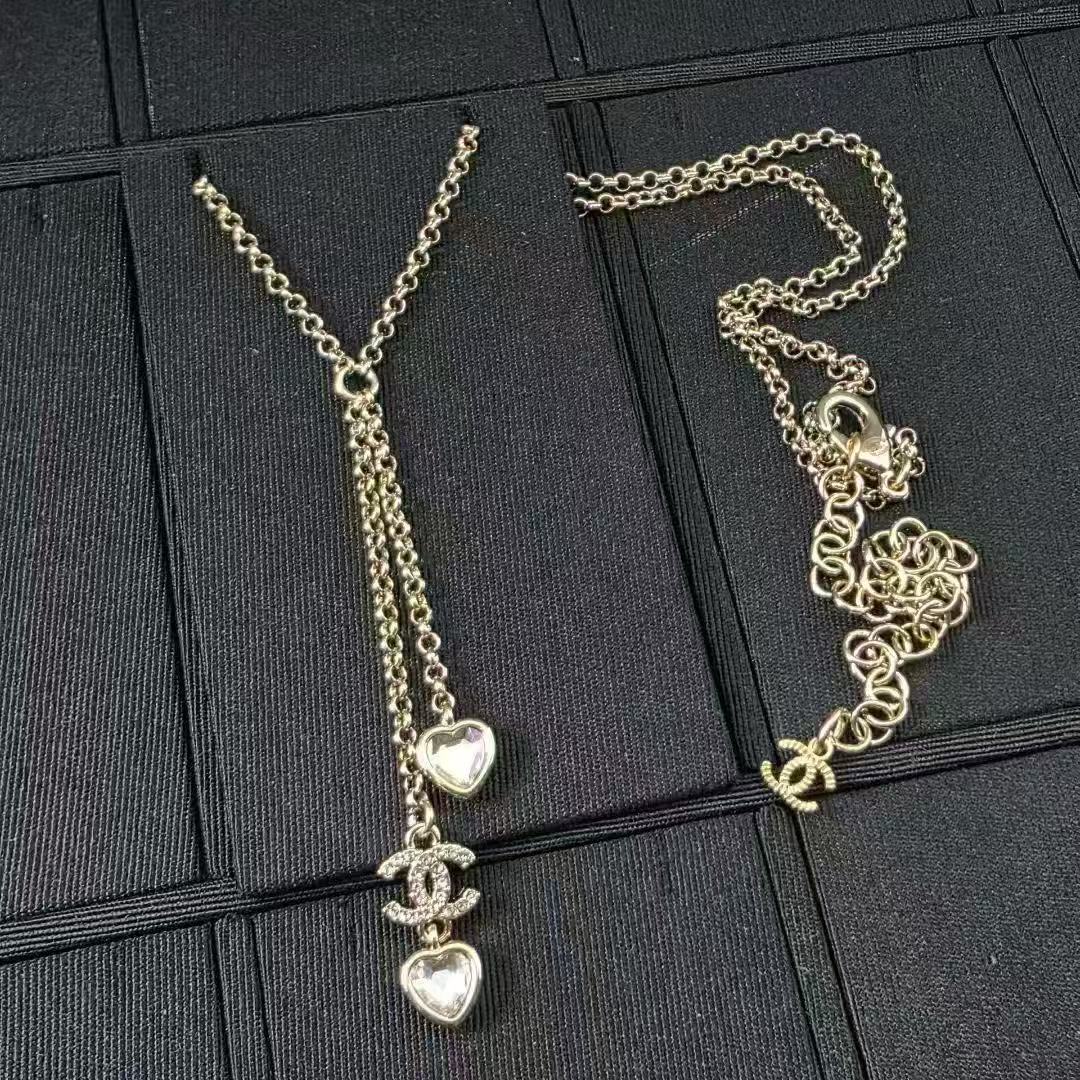 NO:361339,Xiaoxiang new style love rhinestone simple double C small logo necklace, Chanel necklace, chanel, necklace19860909小香新款 爱心水钻简约双c小logo项链,香奈儿项链,chanel,necklace,Jewelry
