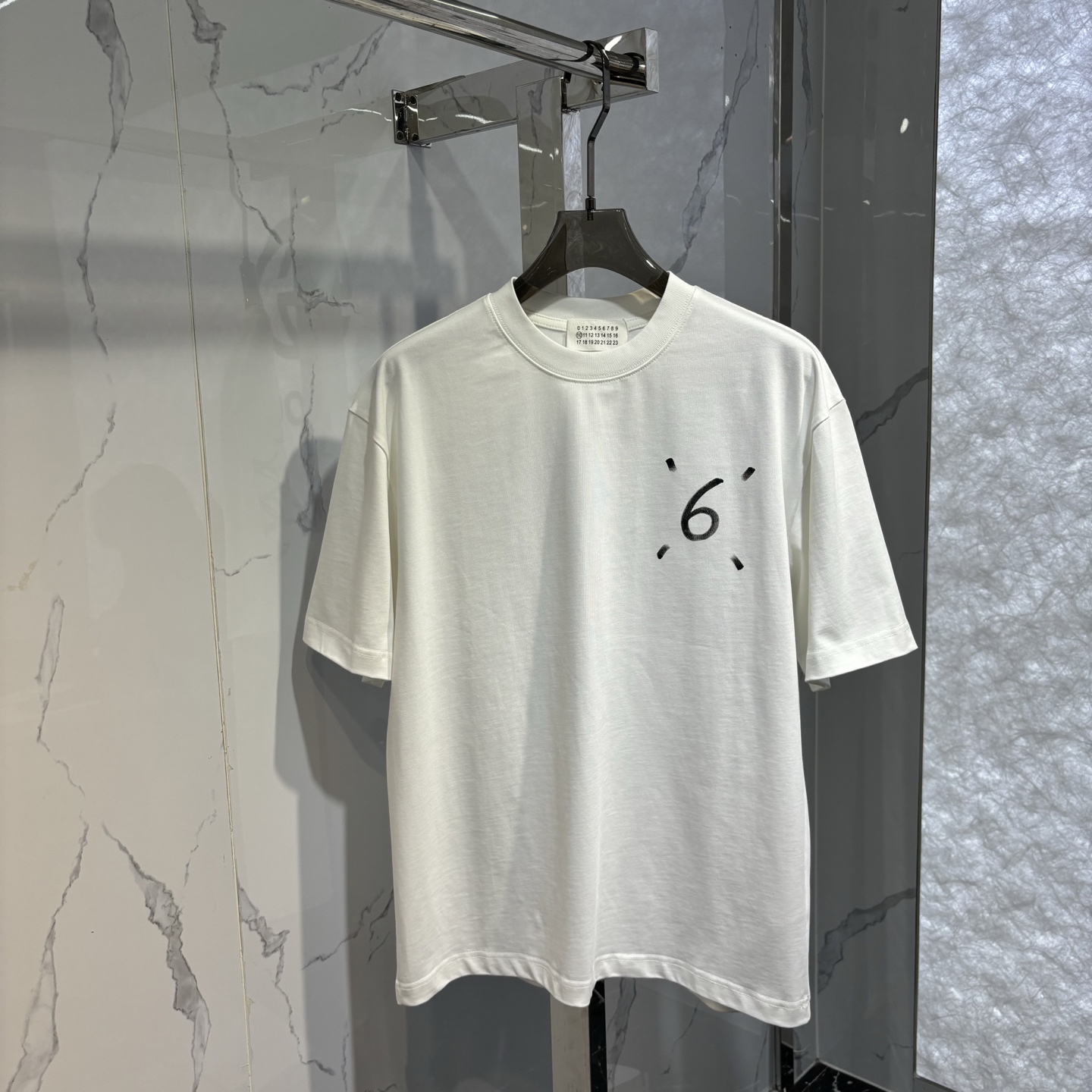 NO:128934,New summer MM6 spray painting process short sleeves digit m-XXL color black, white, masion margiela, T-shirt, alexander wang19860909新款夏季MM6喷绘工艺短袖 码数m-XXL 颜色黑色,白色,,masion margiela,T-shirt,alexander wang,Men's clothing