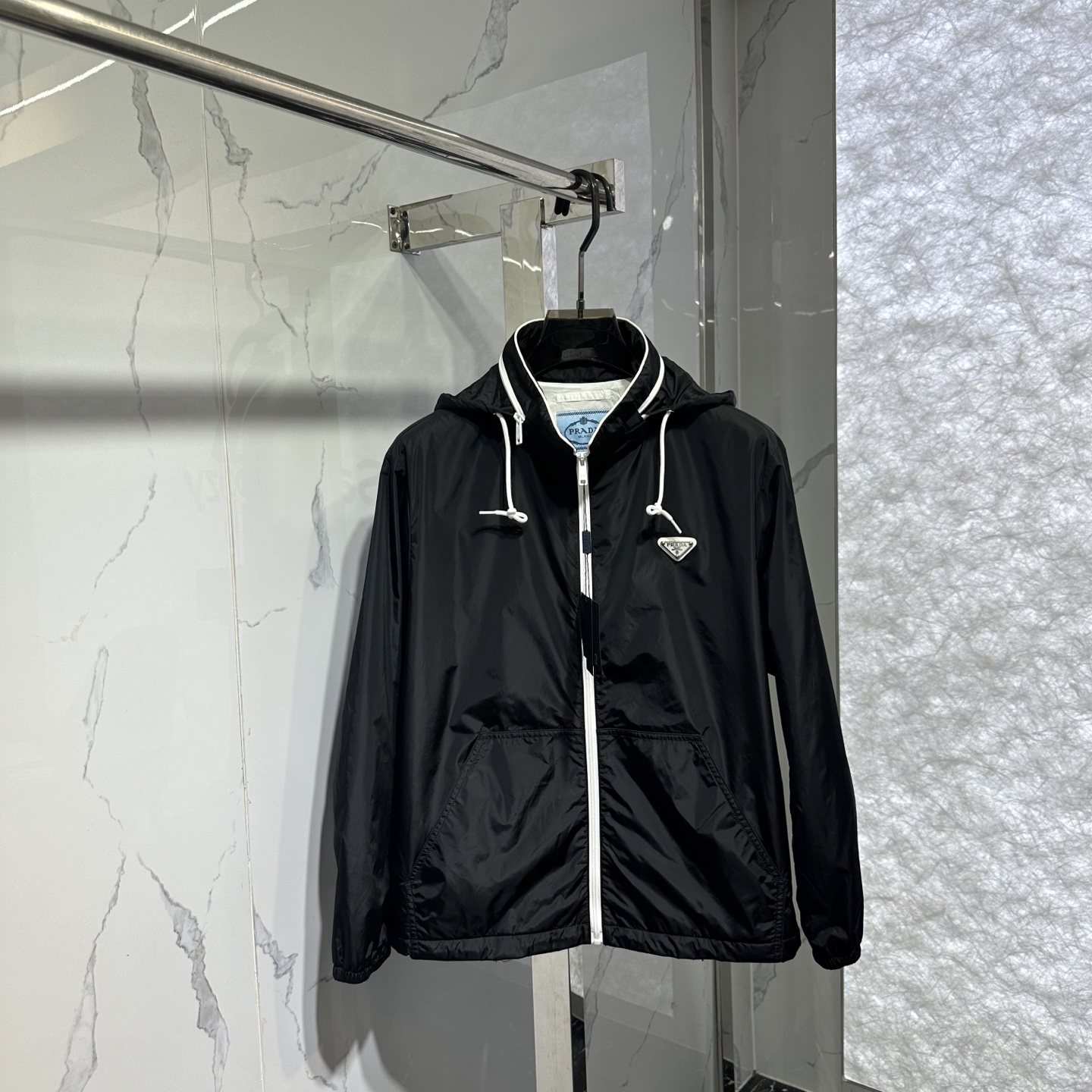 NO:503081,25 autumn and winter new style PR*DA camping style contrasting zipper thin cotton jacket, hat can be collected, number of codes: 48-56,,jackets & coats,jackets & coats,hats,alexander wang1986090925秋冬新款 PR*DA露营风撞色拉链薄棉夹克外套 帽子可收 码数:48-56,,jackets & coats,jackets & coats,hats,alexander wang,Men's clothing