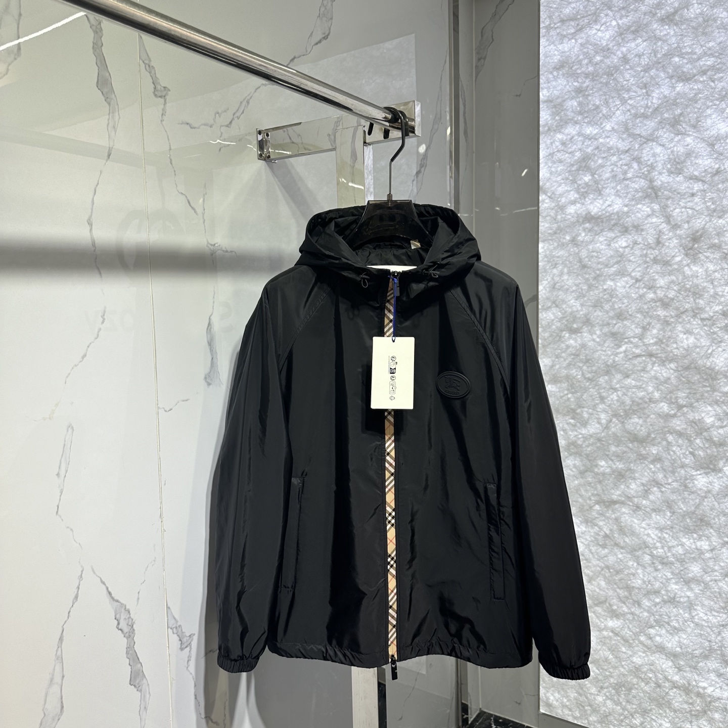 NO:503071,BBR 25ss new style war horse mark thin cotton hooded jacket color black digits 48-56,,jackets & coats,hats,alexander wang19860909BBR 25ss新款战马标薄棉连帽夹克 颜色黑色 码数48-56,,jackets & coats,hats,alexander wang,Men's clothing