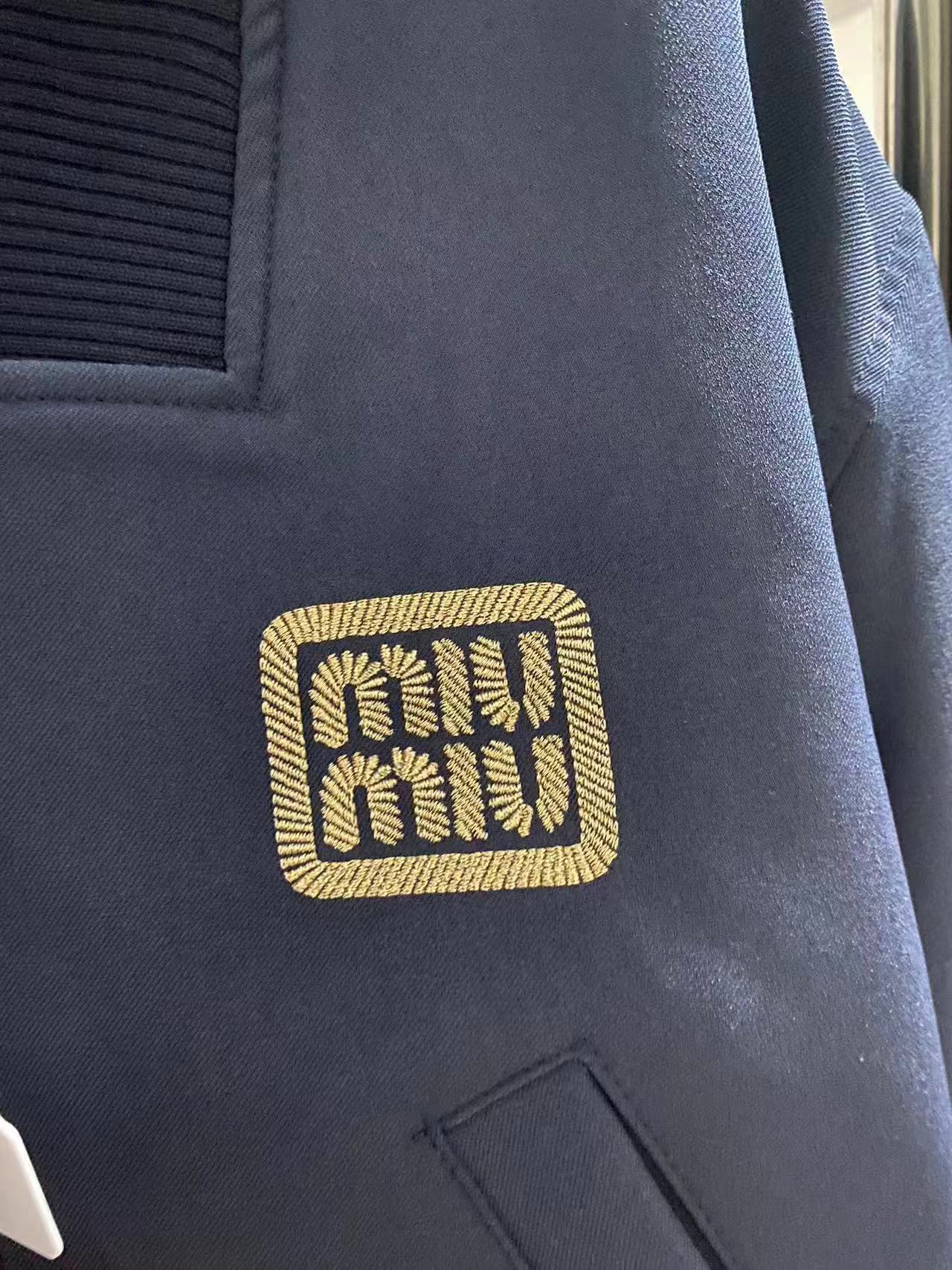 路易威登 Louis Vuitton 高定典藏名品高定成衣时装外套连衣裙衬衫T恤 #5A66403B 4