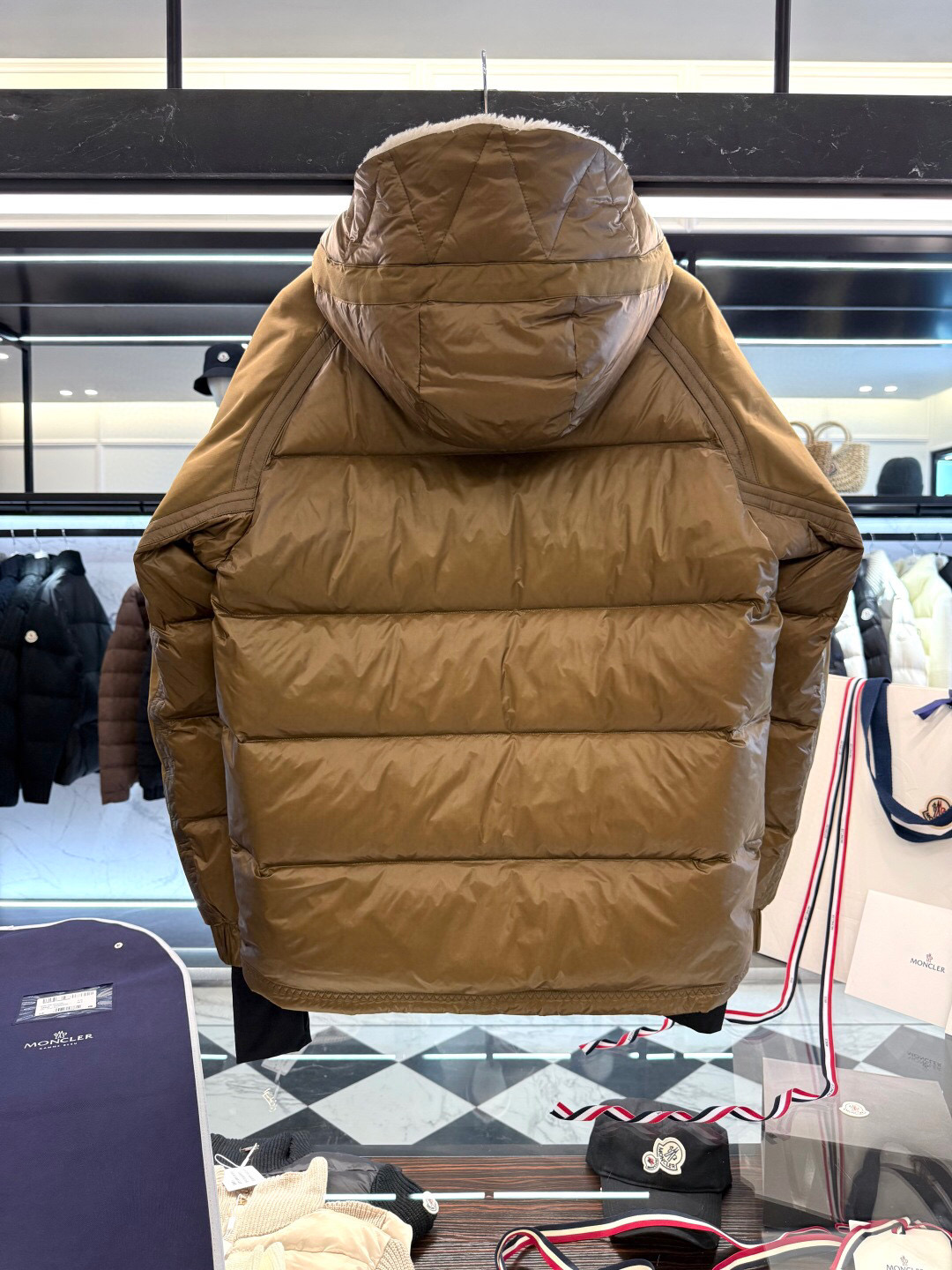 Moncler Grenoble 男士Morgins羊毛皮拼接里羽绒服.原版3W+购入开发.高端单品.柜