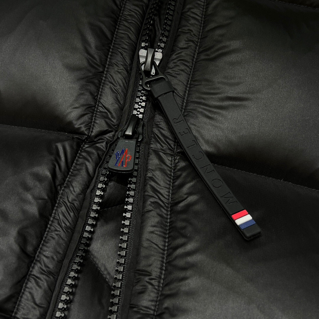 【新品】原单‼️ ‼️ 柜台2.2W高端户外滑雪服 不满意包退！ Mon家族纵横款滑雪服亮相发售.代工厂