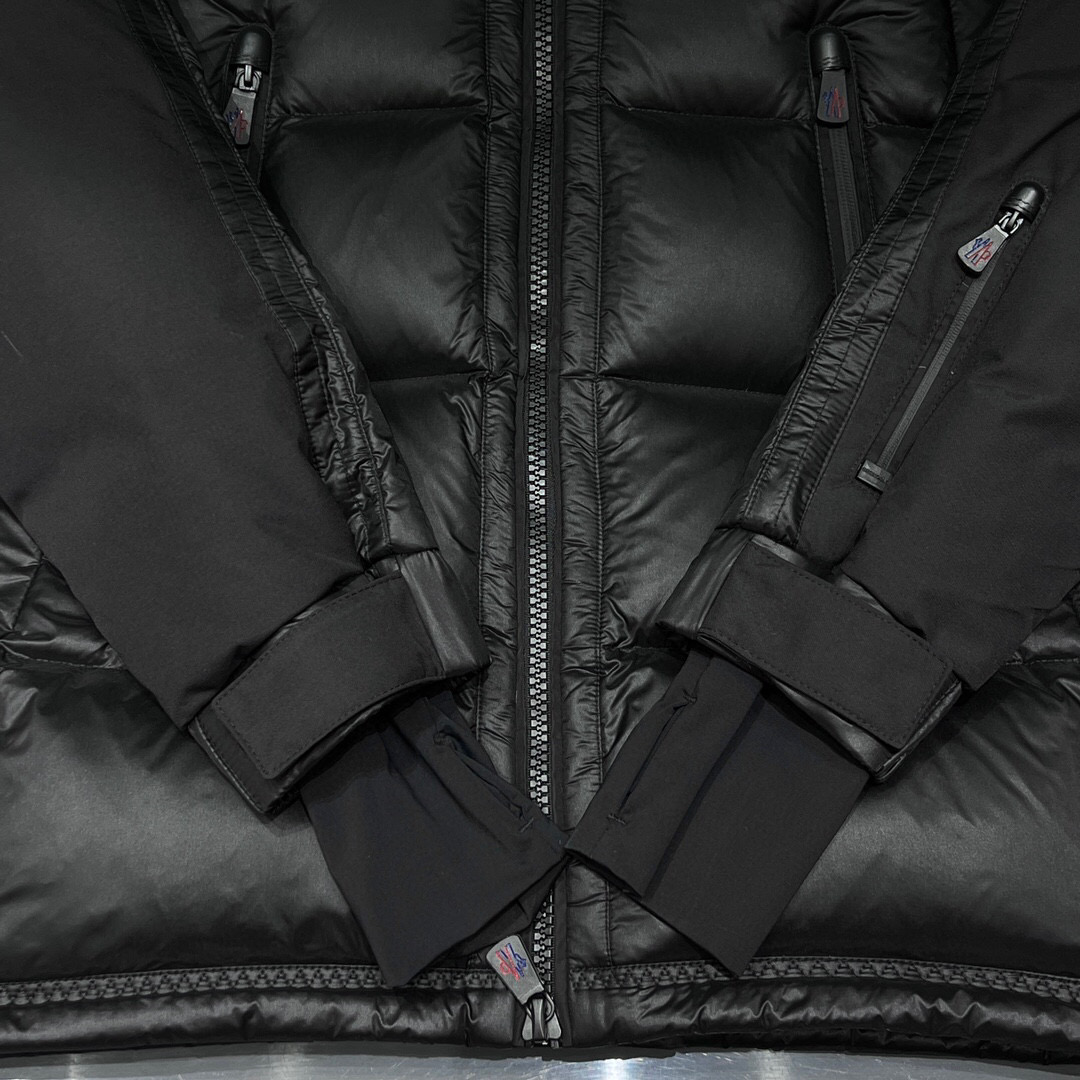 【新品】原单‼️ ‼️ 柜台2.2W高端户外滑雪服 不满意包退！ Mon家族纵横款滑雪服亮相发售.代工厂