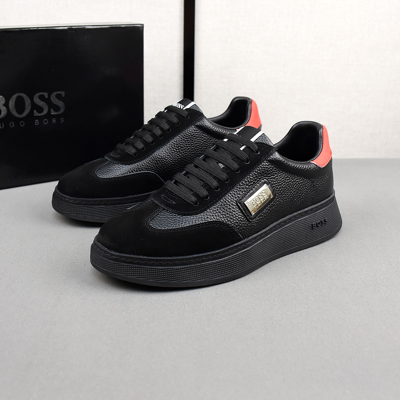 NO:273689,P BOSS latest casual men's shoes, casual and fashionable style, simple and atmospheric, fabric is made of imported embroidered scrub leather, sheepskin inner lining, original wear-resistant TR sole, 2 colors available, size 38-44 (45 can be customized), sheepskin19860909P BOSS最新款休闲男鞋 休闲时尚爆款 版型简洁大气 面料采用进口绣花绒面磨砂皮 羊皮内里,原版耐磨TR大底,2色可选,码数38-44（45可定做）,,sheepskin,Men's shoes