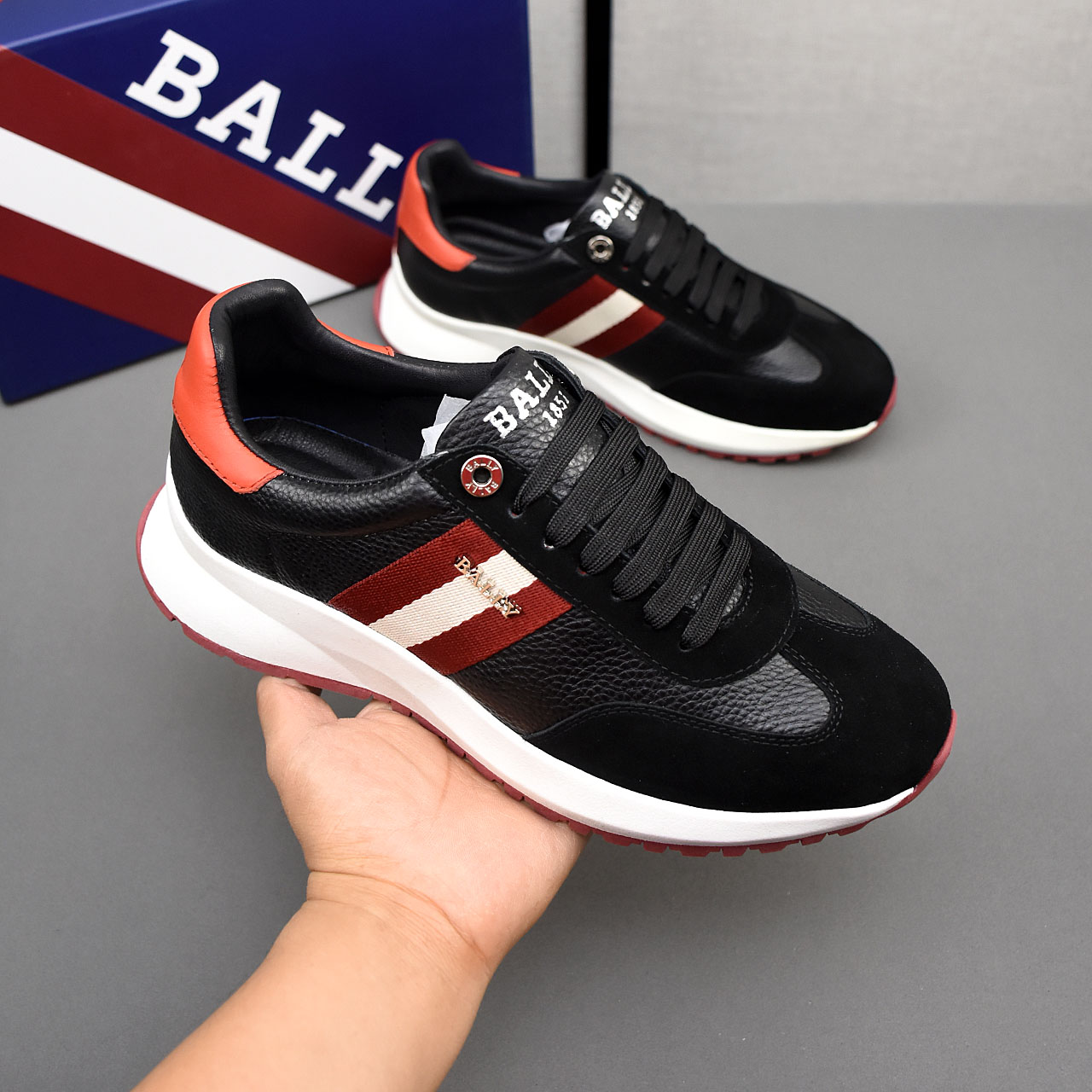 NO:271485,BALLY [Bali]. New early autumn sneakers, suede on the upper, soft and delicate mixed sheepskin lining, original TPR outsole. High-end quality men's model 38-44.,,bally,sneakers, sheepskin,chamois leather19860909BALLY【巴利】批.早秋新款运动鞋,鞋面采用麂皮,柔软细腻混种羊皮内里,原版TPR大底.高端品质男款38-44.,,bally,sneakers,sheepskin,chamois leather,Men's shoes