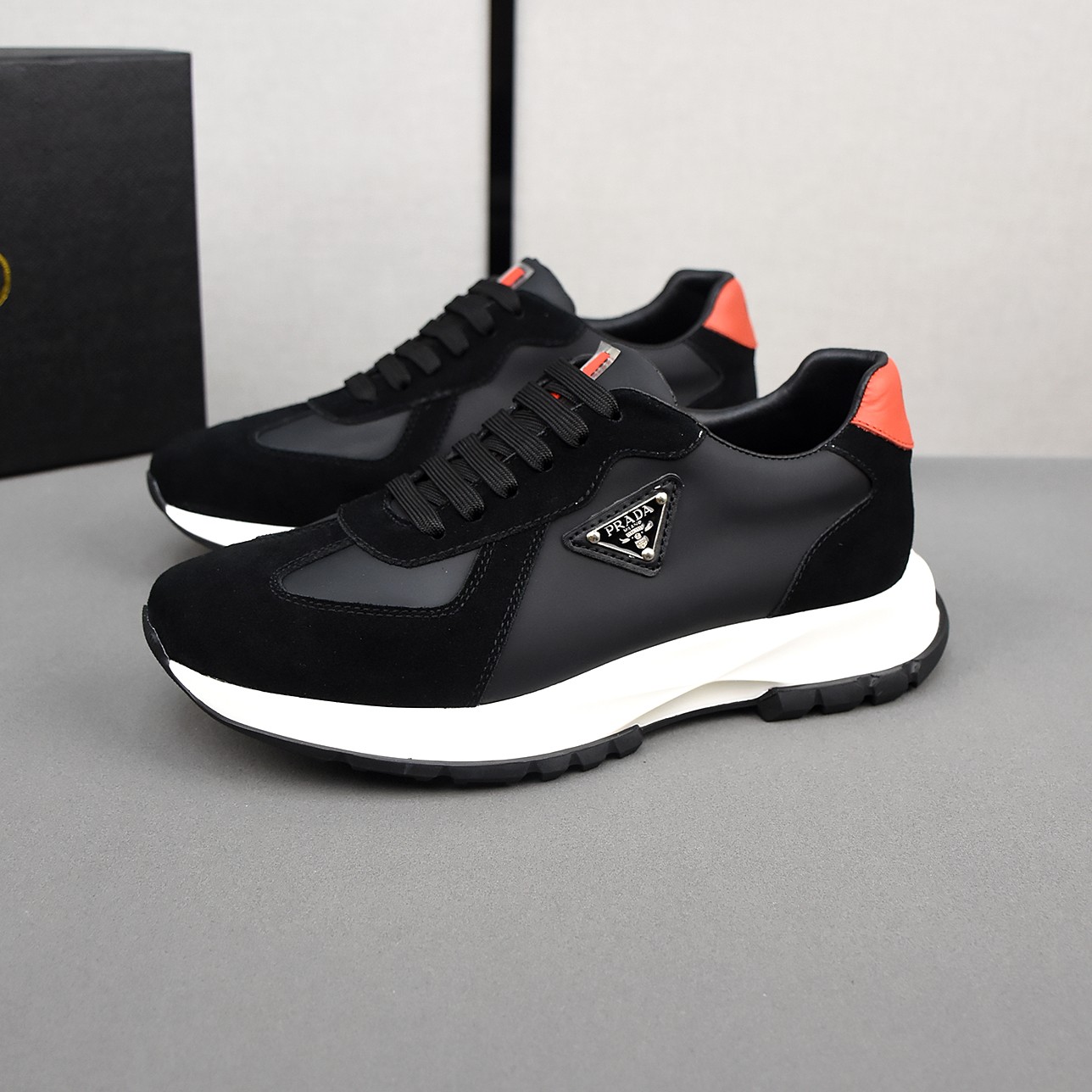 NO:272587,P【PRADA-Prada】The upper uses top layer cowhide, sheepskin inner lining, ultra-light soft and elastic PU outsole. Men's model 38-44 (just choose according to the size of the usual wear).,,prada,prada,cowhide,sheepskin19860909P【PRADA-普拉达】鞋面采用头层牛皮,羊皮内里,超轻软弹PU大底.男款38-44（按平时穿着码数选择即可）.,,prada,prada,cowhide,sheepskin,Men's shoes