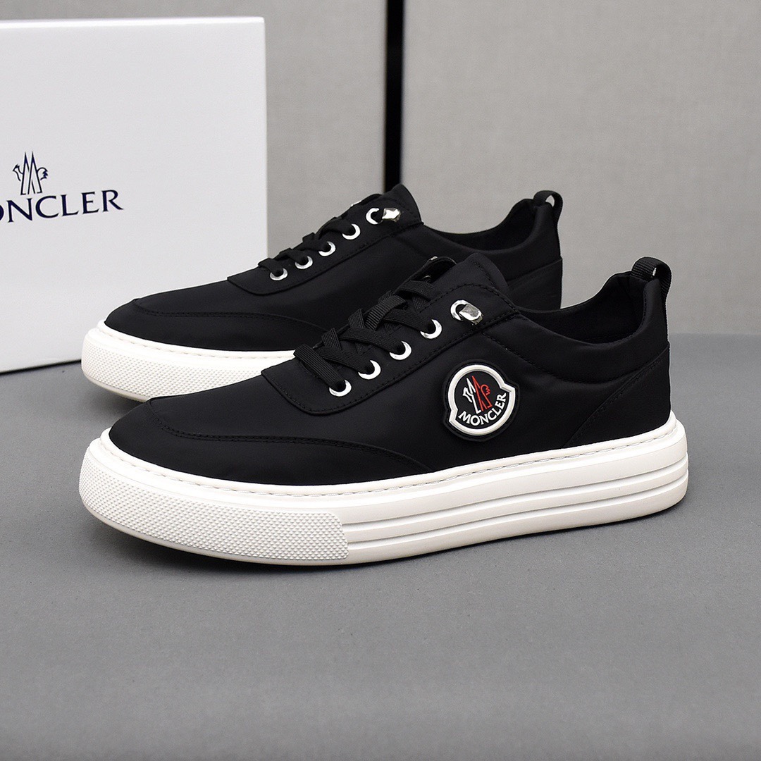 NO:574947,PMoncler [Mouth Mouth] Breathable cloth shoes, the upper is made of comfortable and breathable fabric, ultra-light soft rubber outsole. Men's size 39-44 (38 customized), Moncler19860909PMoncler【蒙口】透气小布鞋,鞋面采用舒适透气布料,超轻软橡胶大底.男款39-44(38定做),,Moncler,Men's shoes