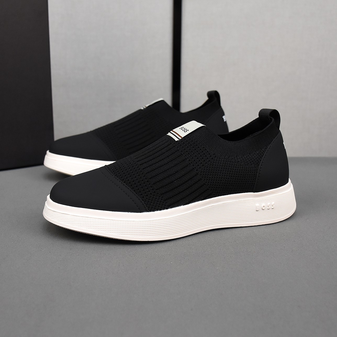 NO:273022,P【BOSS】Breathable summer flying knit sneakers, the whole body is made of flying knit fabric, lightweight foot design, ultra-light foam sole, men's size 38-45,, sneakers19860909P【BOSS】透气夏季飞织运动鞋,整身采用飞织面料,轻便套脚设计,超轻发泡鞋底,男码38-45,,sneakers,Men's shoes