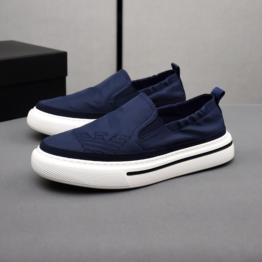 NO:277109,PArmani【Armani】Breathable small cloth shoes, the upper is made of comfortable and breathable fabric, ultra-light rubber foamed sole. Men's model 38-44.,,armani,armani19860909PArmani【阿玛尼】透气小布鞋,鞋面采用舒适透气布料,超轻橡胶发泡大底.男款38-44.,,armani,armani,Men's shoes