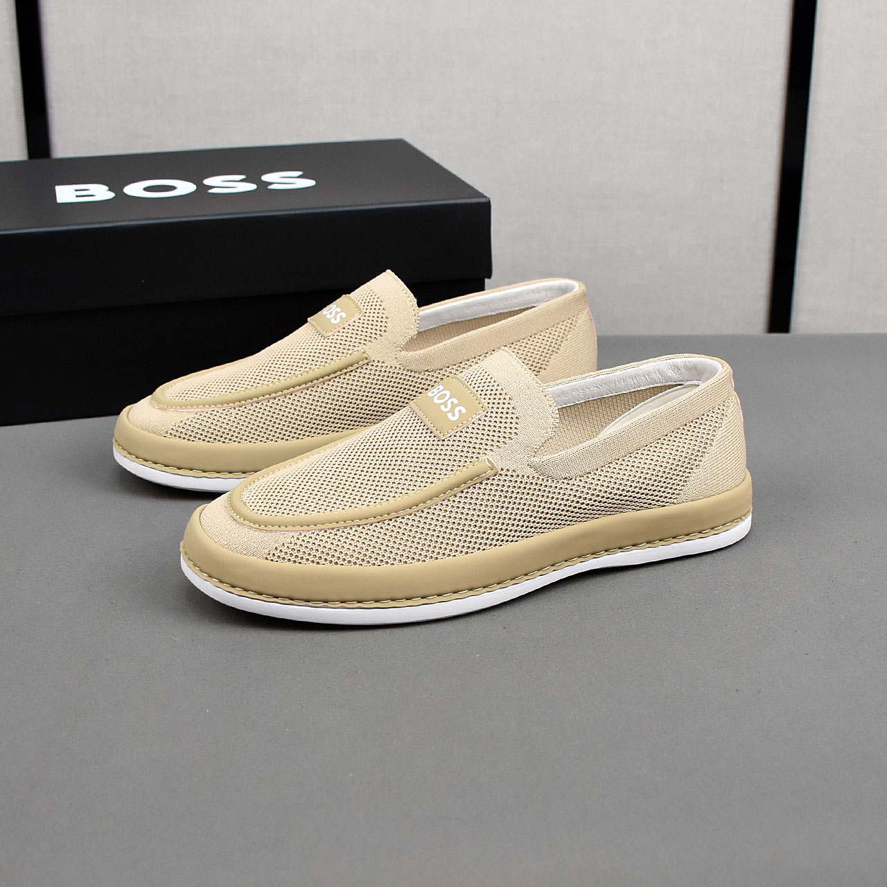 NO:348516,PBOSS breathable flying woven shoes, the upper is made of high-density flying woven materials, comfortable and breathable, and super soft rubber outsole. Men's model 38-44.,19860909PBOSS透气飞织鞋,鞋面采用高密度飞织材料,舒适透气,超软橡胶大底.男款38-44.,,Men's shoes