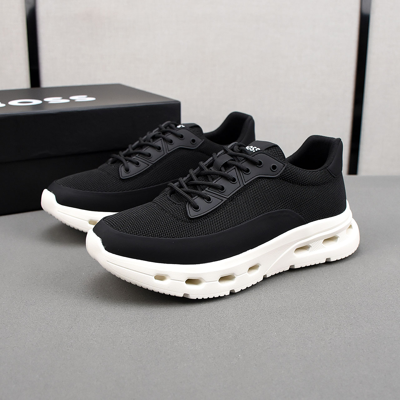 NO:348561,PBOSS breathable sports cloth shoes, the upper is comfortable and breathable fabric, and ultra-light soft rubber outsole. Men's model 39-44 (38 can be customized).,19860909PBOSS透气运动布鞋,鞋面采用舒适透气布料,超轻软橡胶大底.男款39-44(38可定做).,,Men's shoes