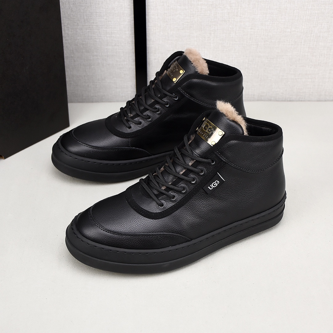 NO:605033,P【ugg】Use waterproof nubuck upper, real wool lining, non-slip rubber sole. Warm and comfortable, a must-have in winter!  Men's size 38-44 (custom-made size 45 is non-refundable).,19860909P【ugg】鞋面采用防水磨砂,真羊毛内里,防滑橡胶鞋底.保暖舒适,冬季必备！男码38-44（45定做不退换）.,,Men's shoes