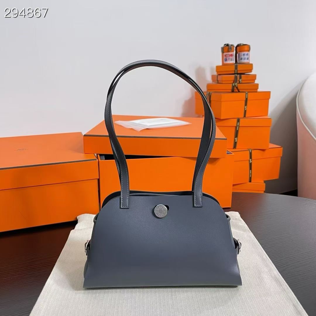 NO:879405,H family new bag - Tablier Sellier slate gray gold buckle silver buckle ready stock Hunter cowhide size 26*16*9, Hermes, hermes, cowhide, Hermes,19860909H家新包- Tablier Sellier 石板灰金扣 银扣 现货 Hunter牛皮 尺寸26*16*9,爱马仕,hermes,cowhide,Hermes,,Bag