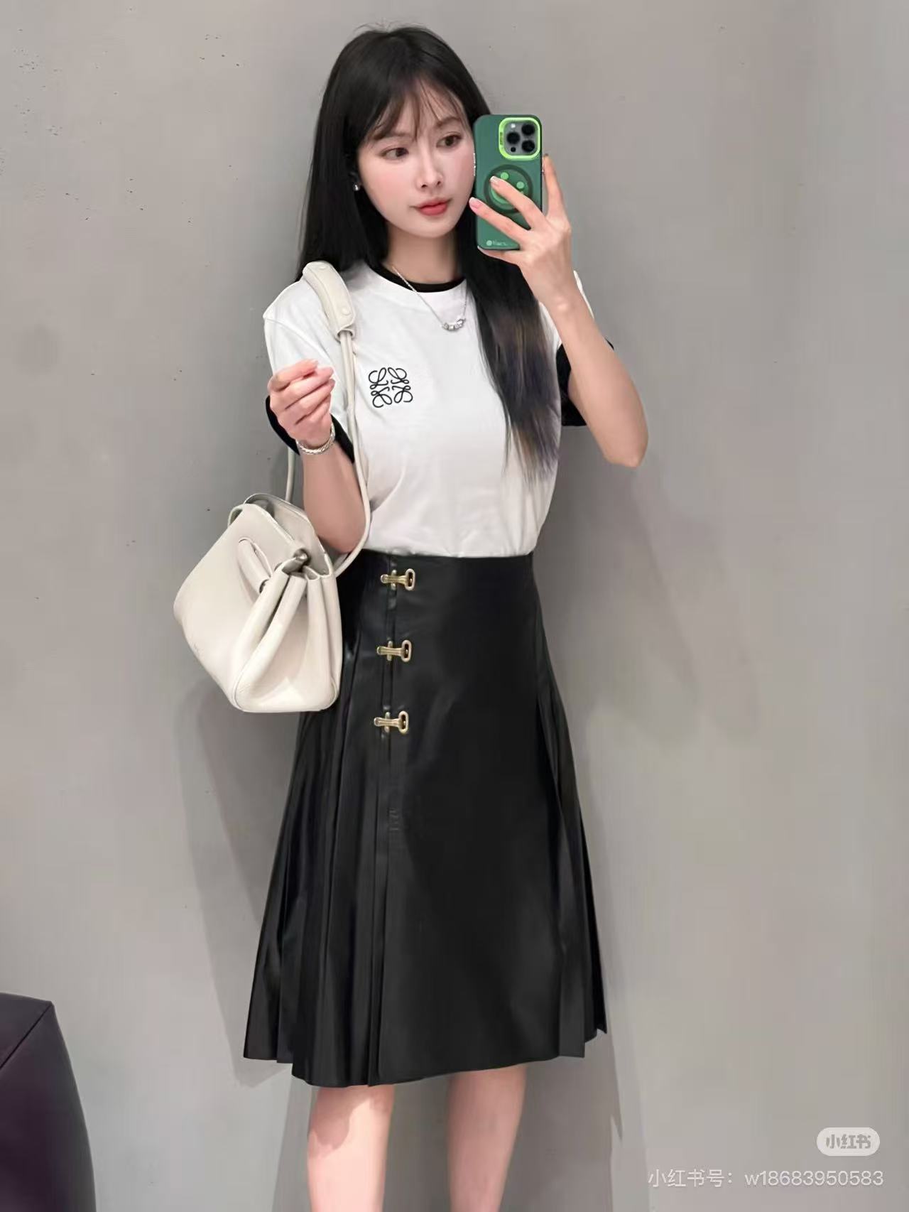 로에베 여성 스커트 FW 50225