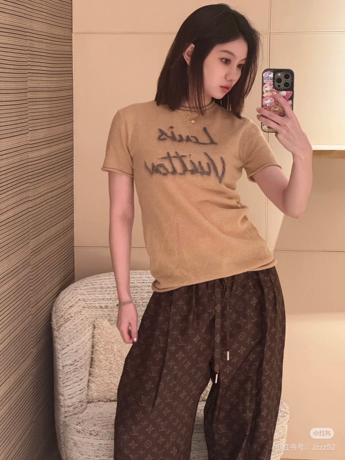 루이비통 여성 크루넥 캐시미어 반팔 니트 레플리카 6012 Louis Vuitton Women T Shirt