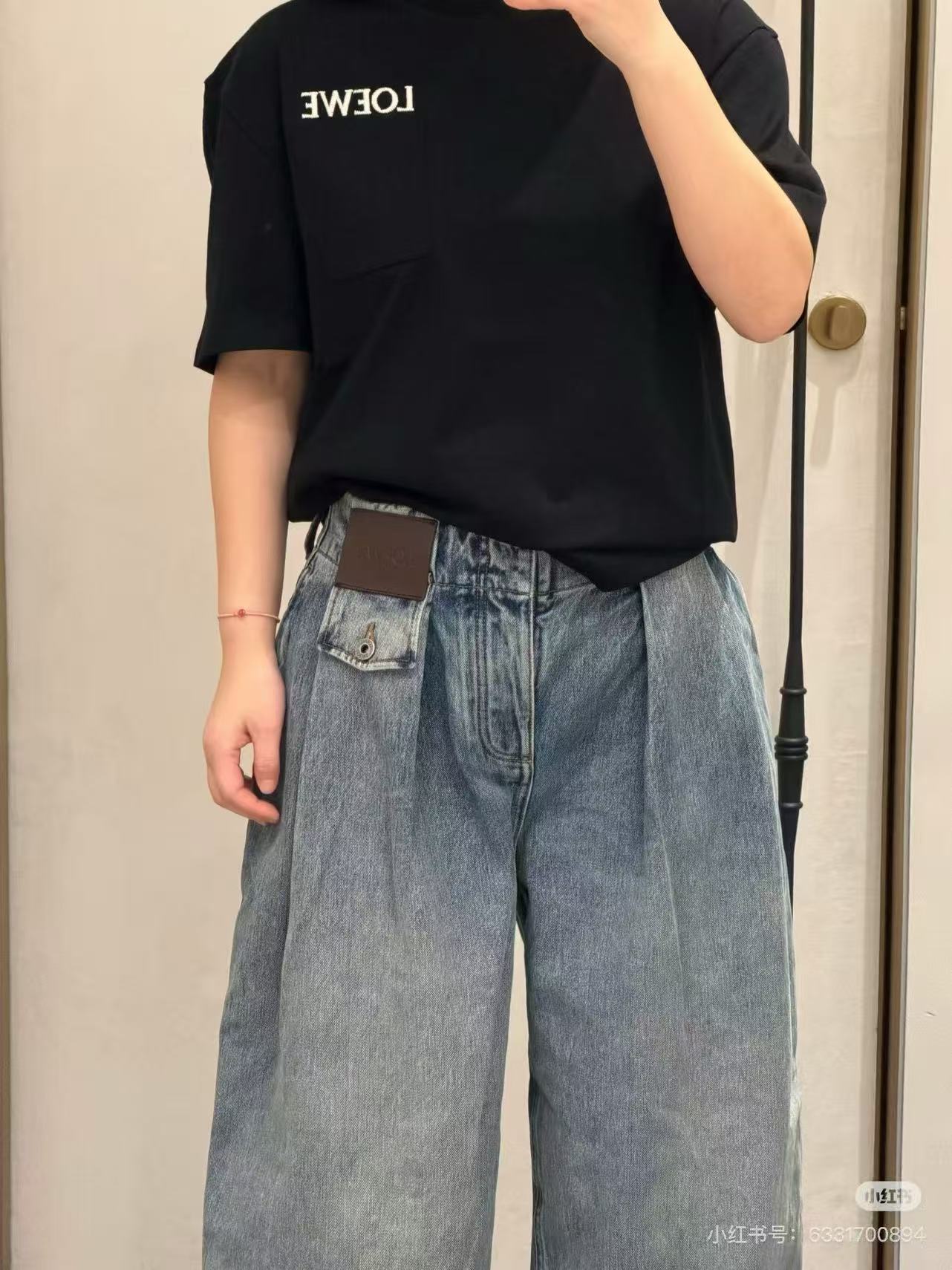 로에베 여성 로고 자수 크루넥 반팔 티셔츠 레플리카 6031 Loewe Women T Shirt