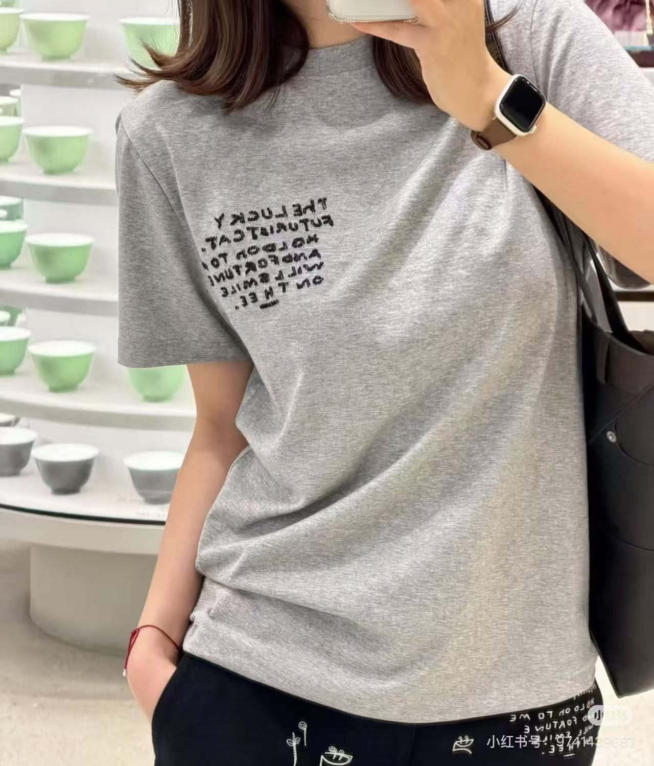 로에베 여성 로고 자수 크루넥 반팔 티셔츠 레플리카 6039
