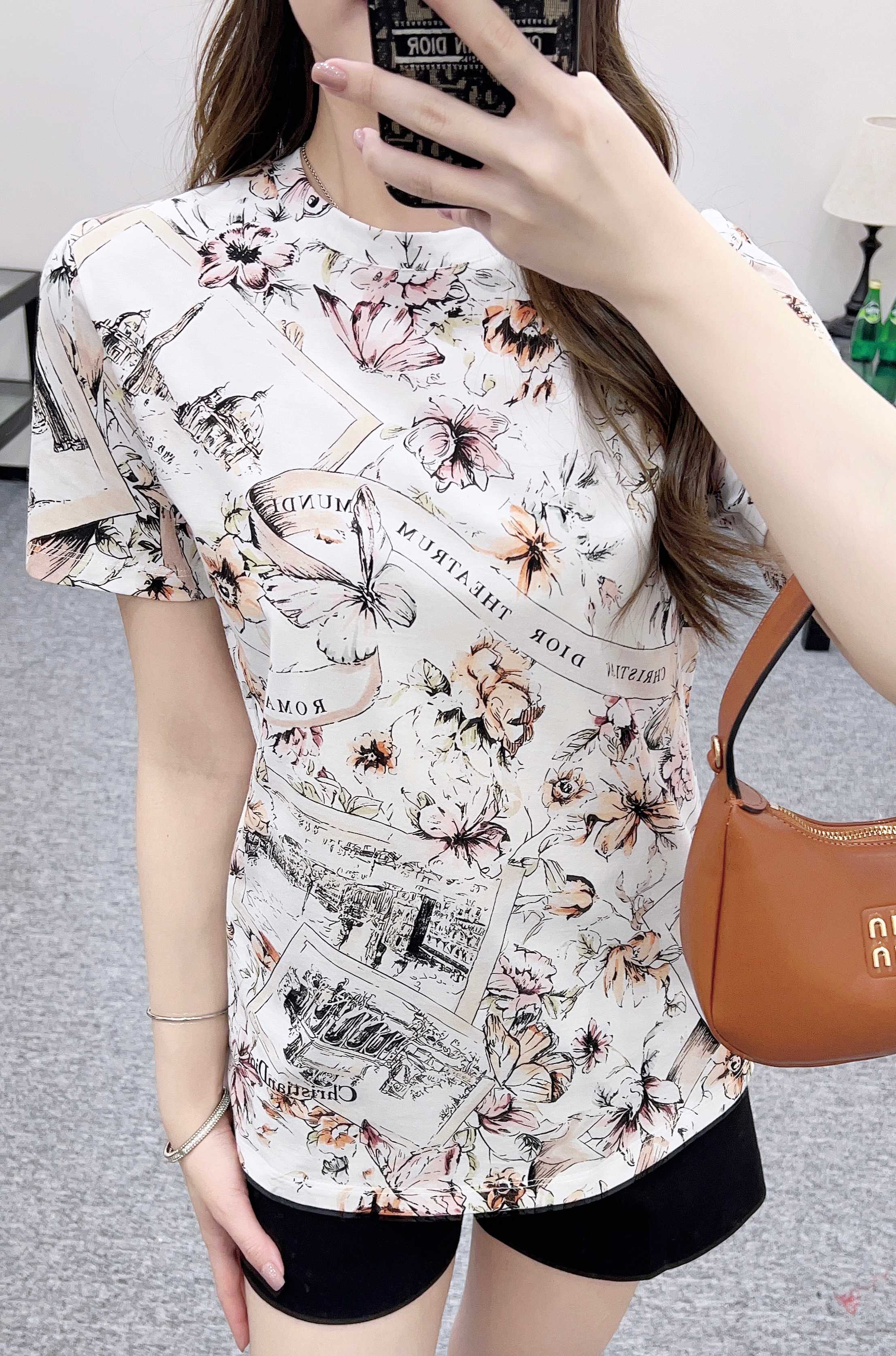 디올 여성 반팔 93221 Dior T Shirt