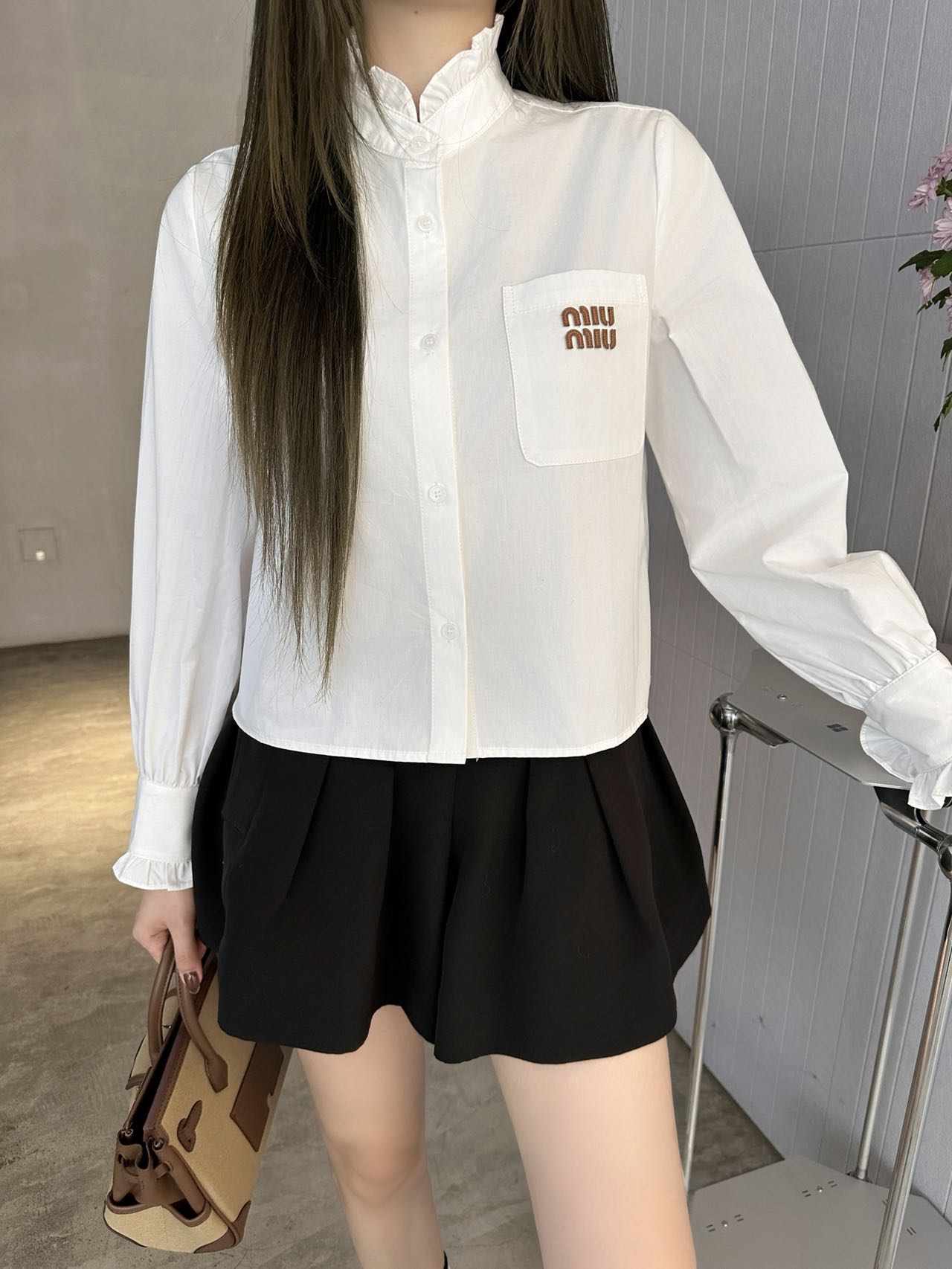 미우미우 여성 2025FW 긴팔 티셔츠 레플리카 24749