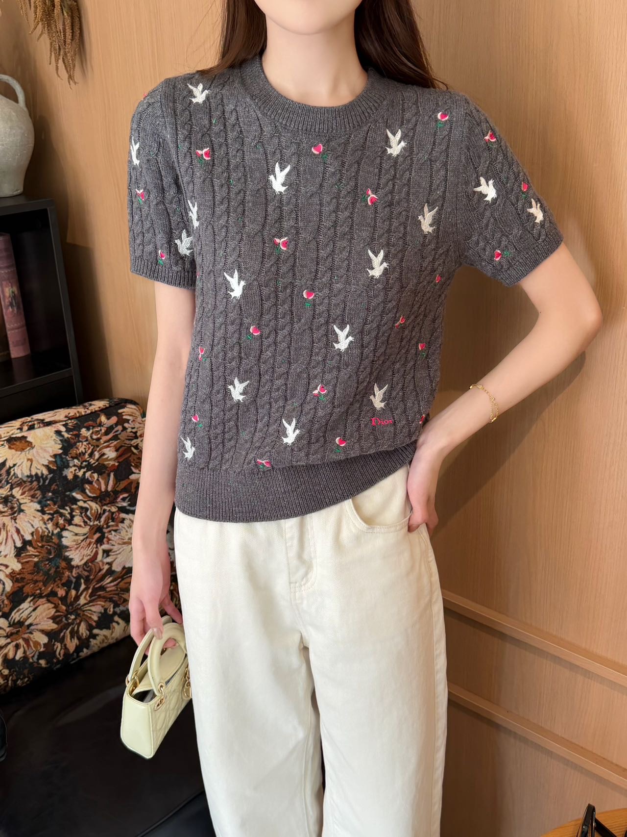 디올 여성 자수 플라워 캐시미어 반팔 니트 레플리카 24829 Dior Women T Shirt