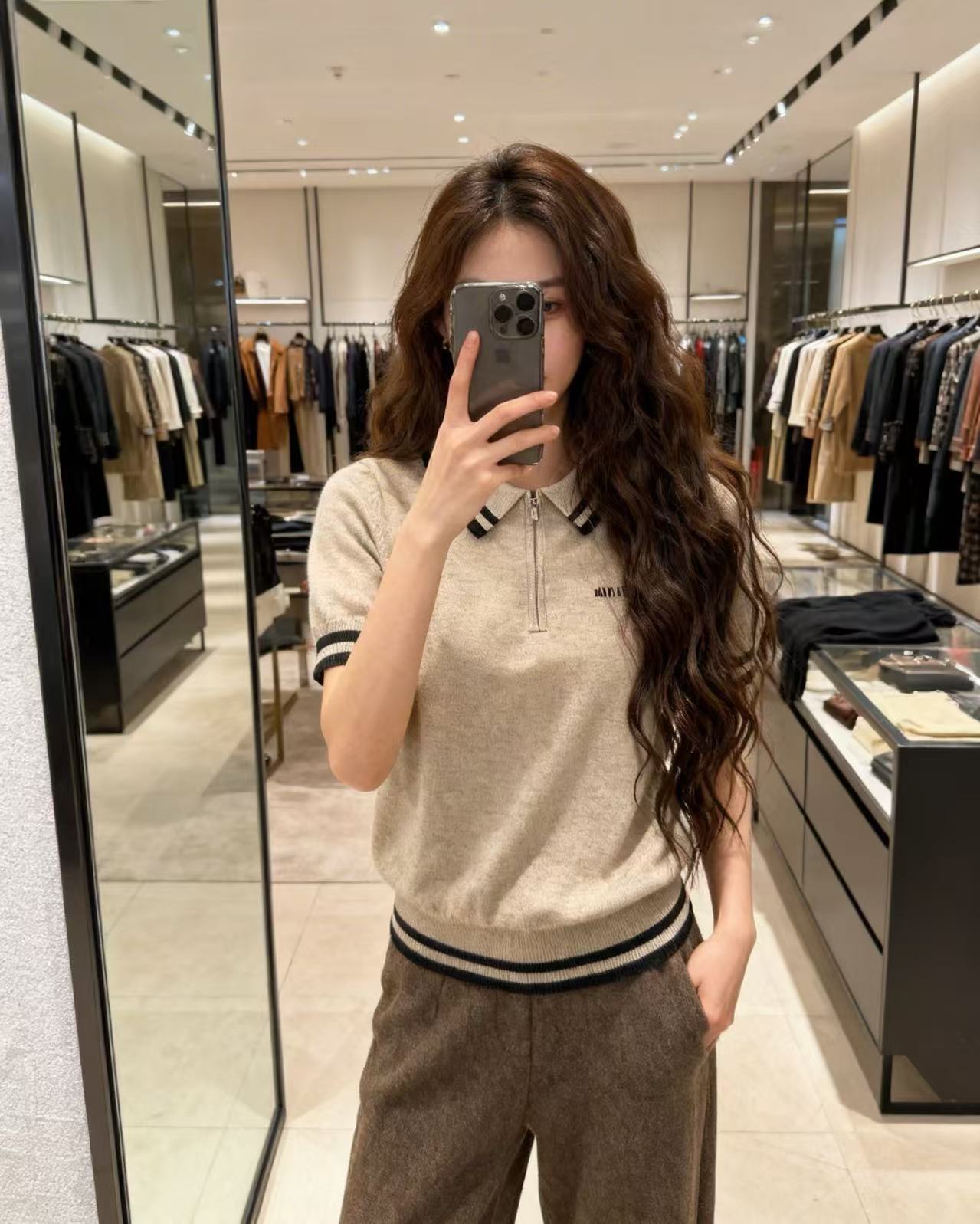 미우미우 여성 반팔 52847