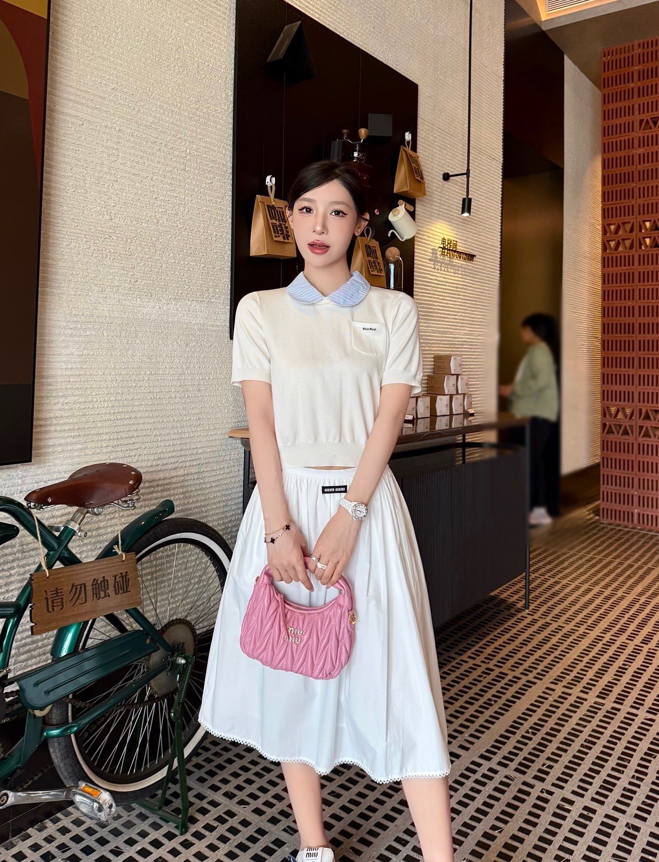 미우미우 여성 반팔 52549