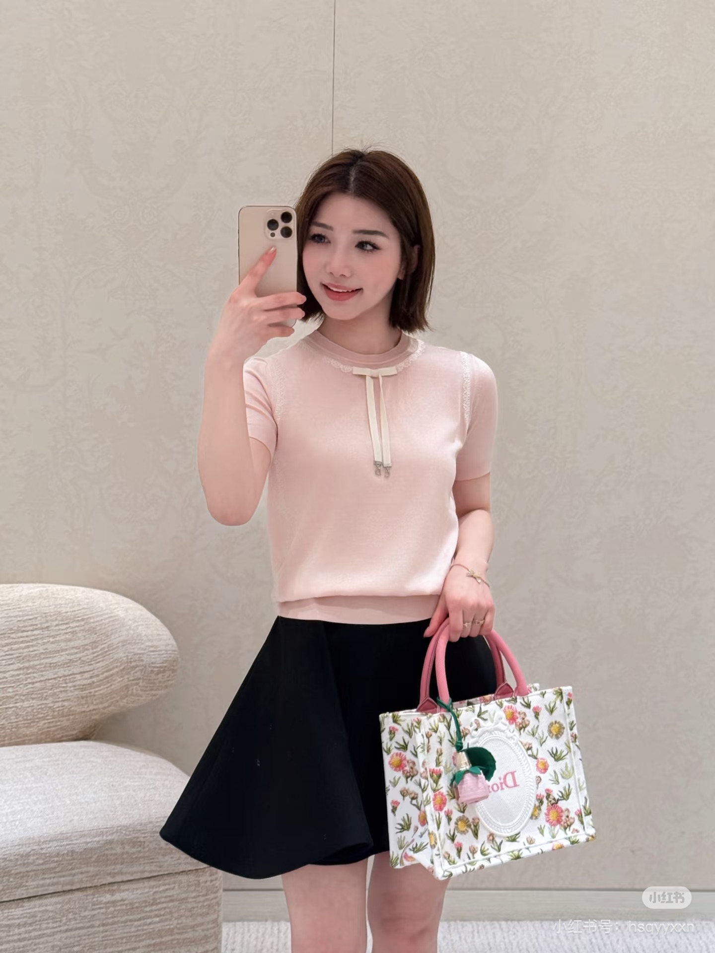 디올 여성 2026SS 자수 리본 크루넥 레이스 반팔 니트 레플리카 45185 Dior Women T Shirt
